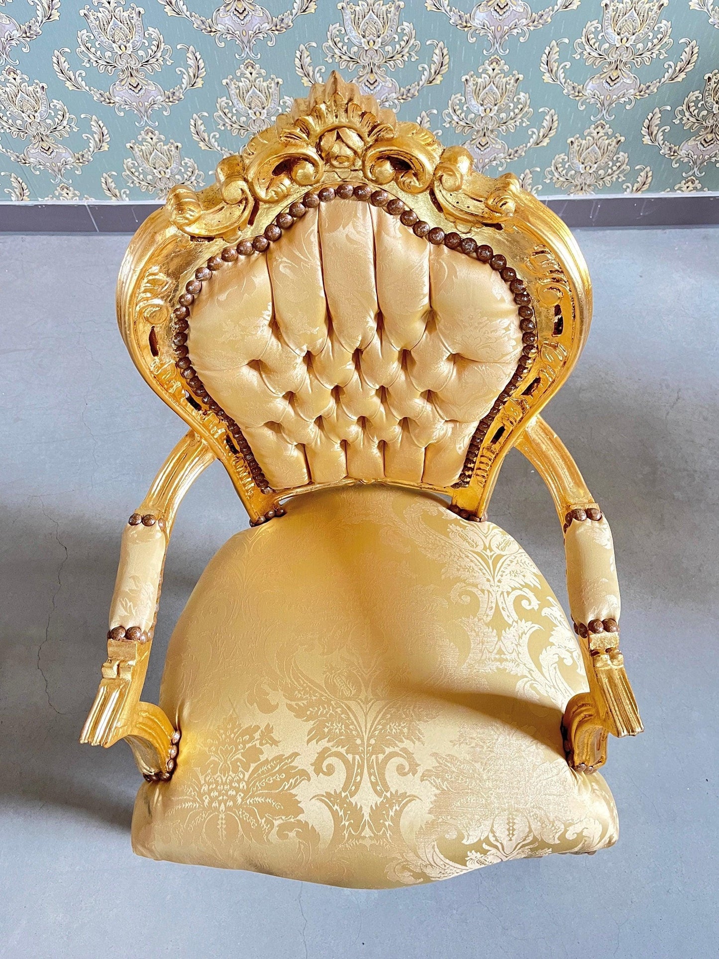 Armchair French Louis XV Style in Gold Finish Retro Baroque Rococo Style Chair Handcrafted for Home Decor