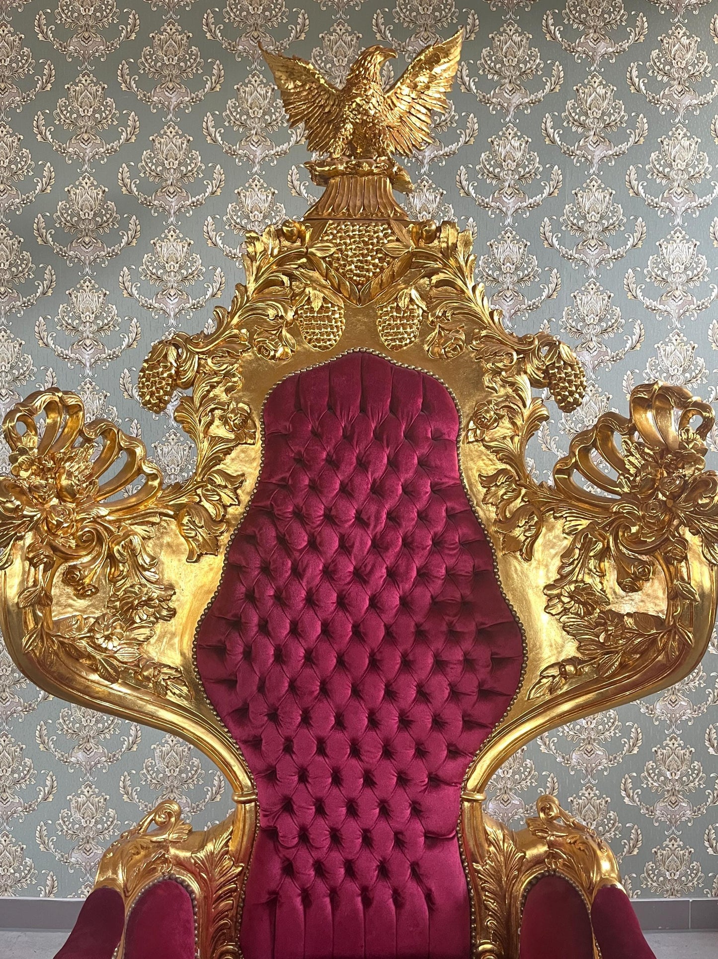 Huge Armchair Baroque Rococo Style King Throne Eagle Sculpture Red Velvet Gold Finish King Chair for Event Party Decor