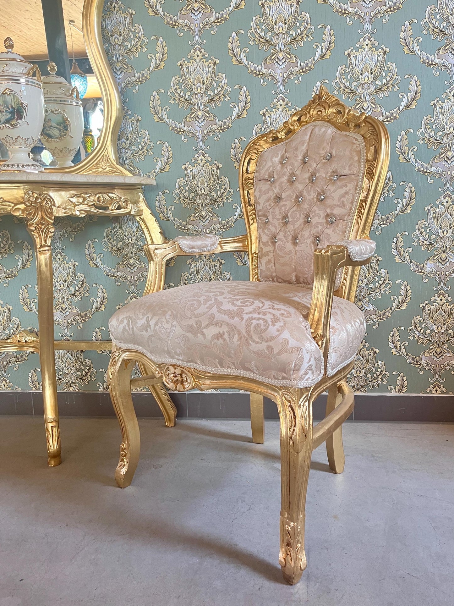 Accent Armchair Beige Color Damask French Louis XV Style Chair in Gold Finish Retro Baroque Rococo Handmade Chair For Xmas Gift Home Decor