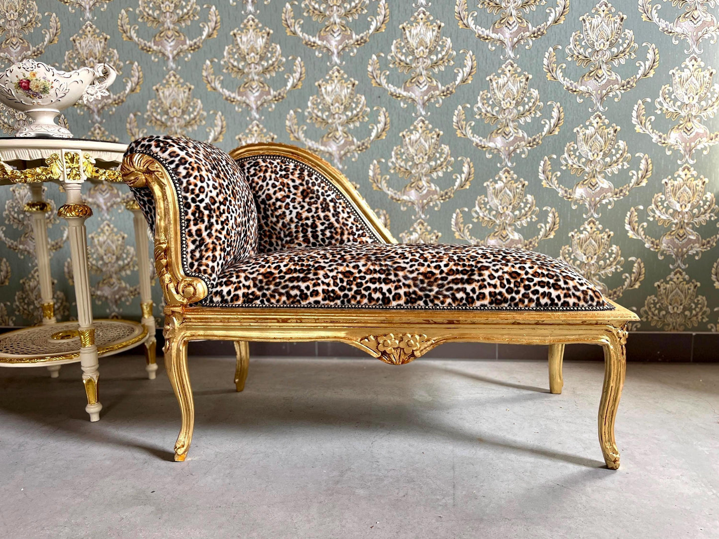 Baroque Bench Lepard Print Antique Style Handmade Chaise Longue Animal Print Retro French Style Lounge Bench for Home Decor