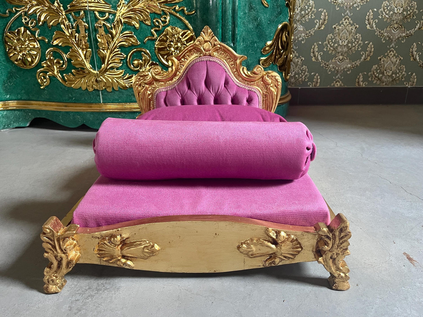 Small Pet Bed French Louis Baroque Style Dog Bed in Gold Finish Cute Baroque Rococo Pet Bed in Pink Velvet Blue Velvet & Green Velvet