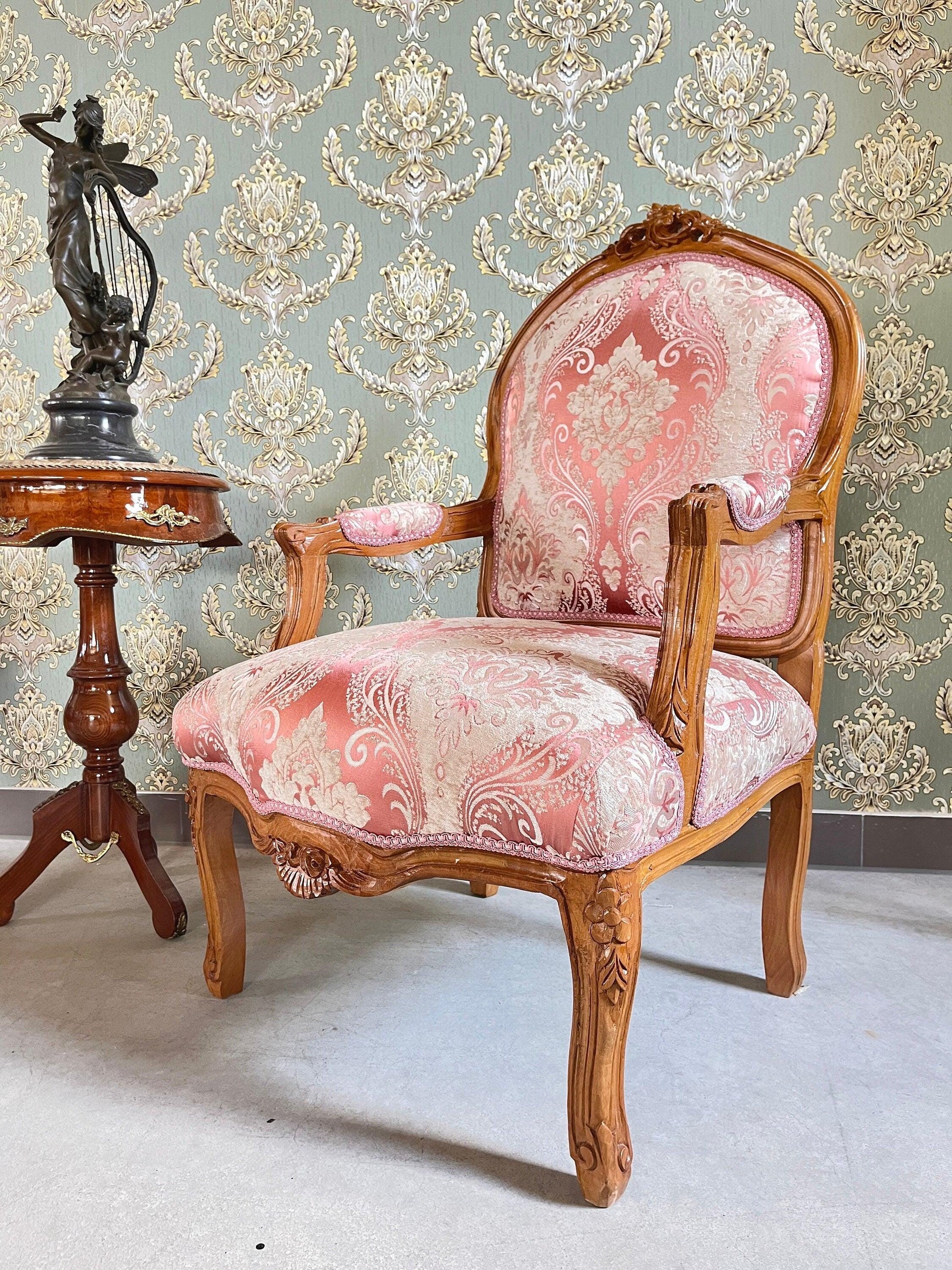 Armchair French Louis Style in Pink Flower Damask Retro Baroque Rococo Style Lounge Chair For Home Decor
