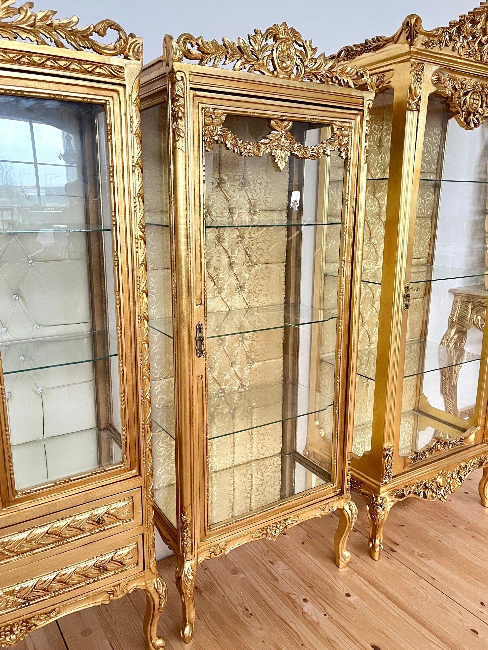 Display Cabinet French Louis XV Style Showcase Antique Style Reproduction in Gold Finish Retro Baroque Style Display Cabinet