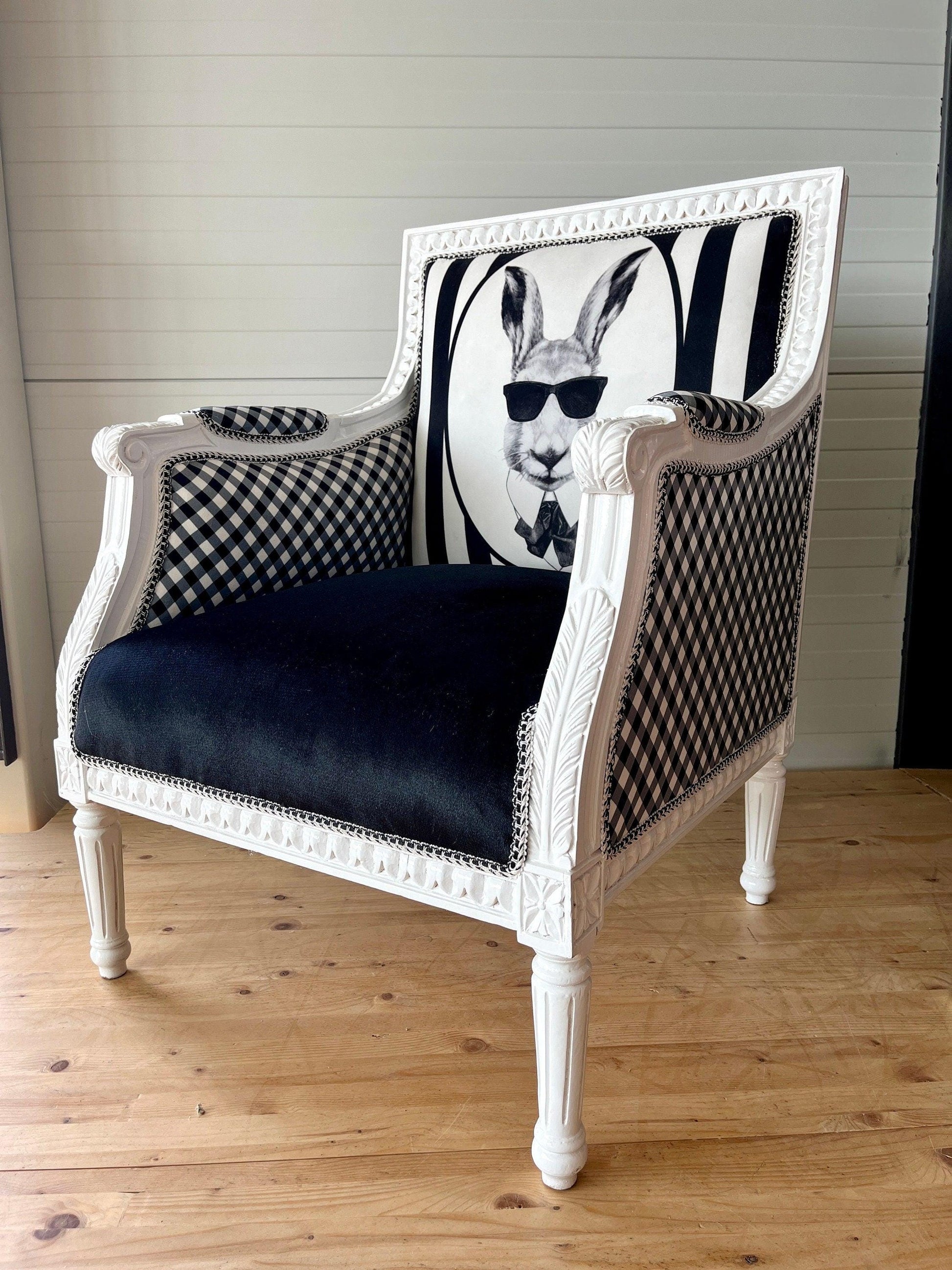 Armchair Classic Baroque Style in Black & White Velvet Cool Rabbit Print Square Armchair for Birthday Party Special Event Commercial Decò