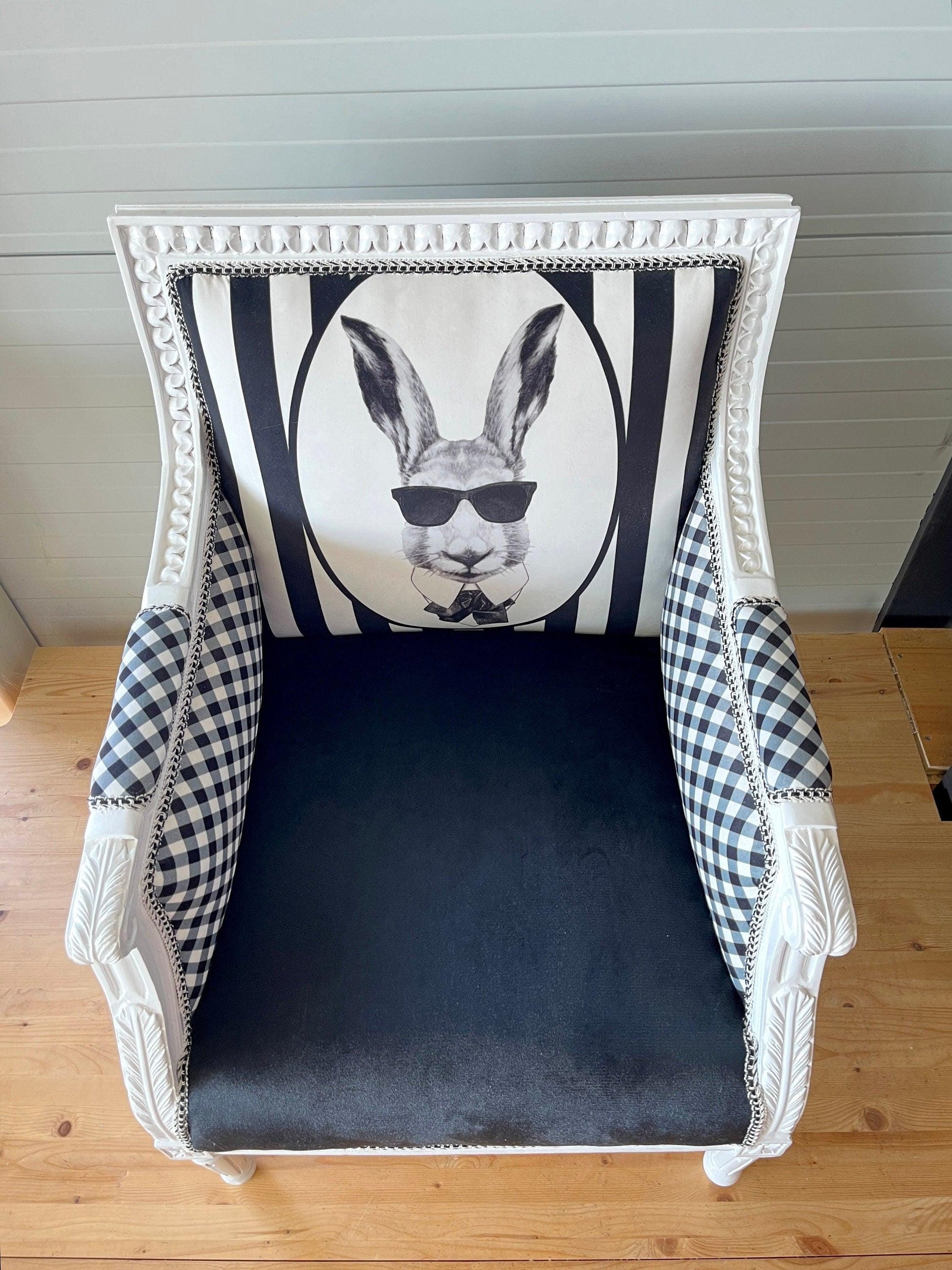 Armchair Classic Baroque Style in Black & White Velvet Cool Rabbit Print Square Armchair for Birthday Party Special Event Commercial Decò