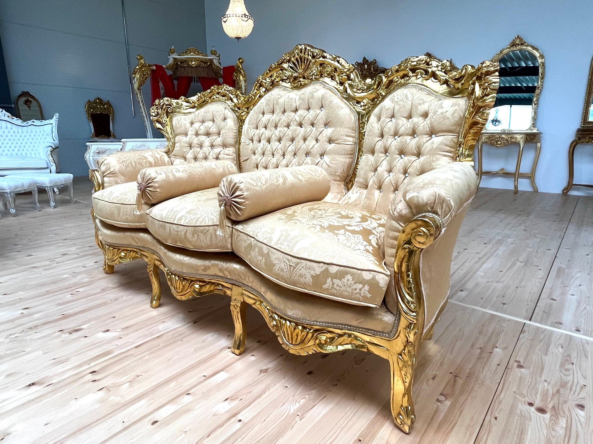 Sofa Set French Louis Style in Gold Finish Retro Baroque Rococo Style Couch Set For Holiday Sparkling Home Decor Gift for Hotel Lobby Decor