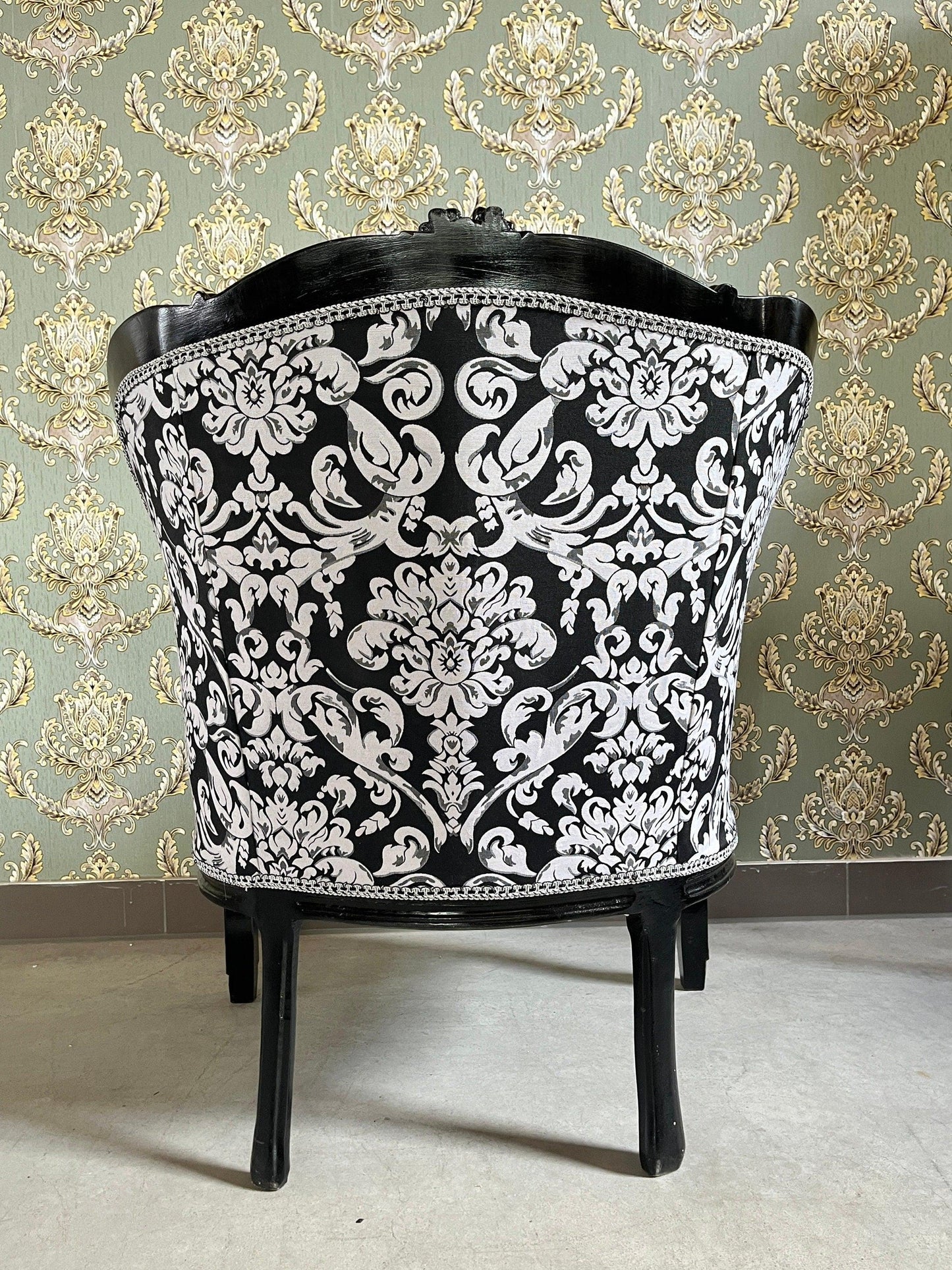 Armchair French Louis Style Shell Shape Chair Nostalgic Baroque Style in Black Floral Lounge Chair for Home Decor