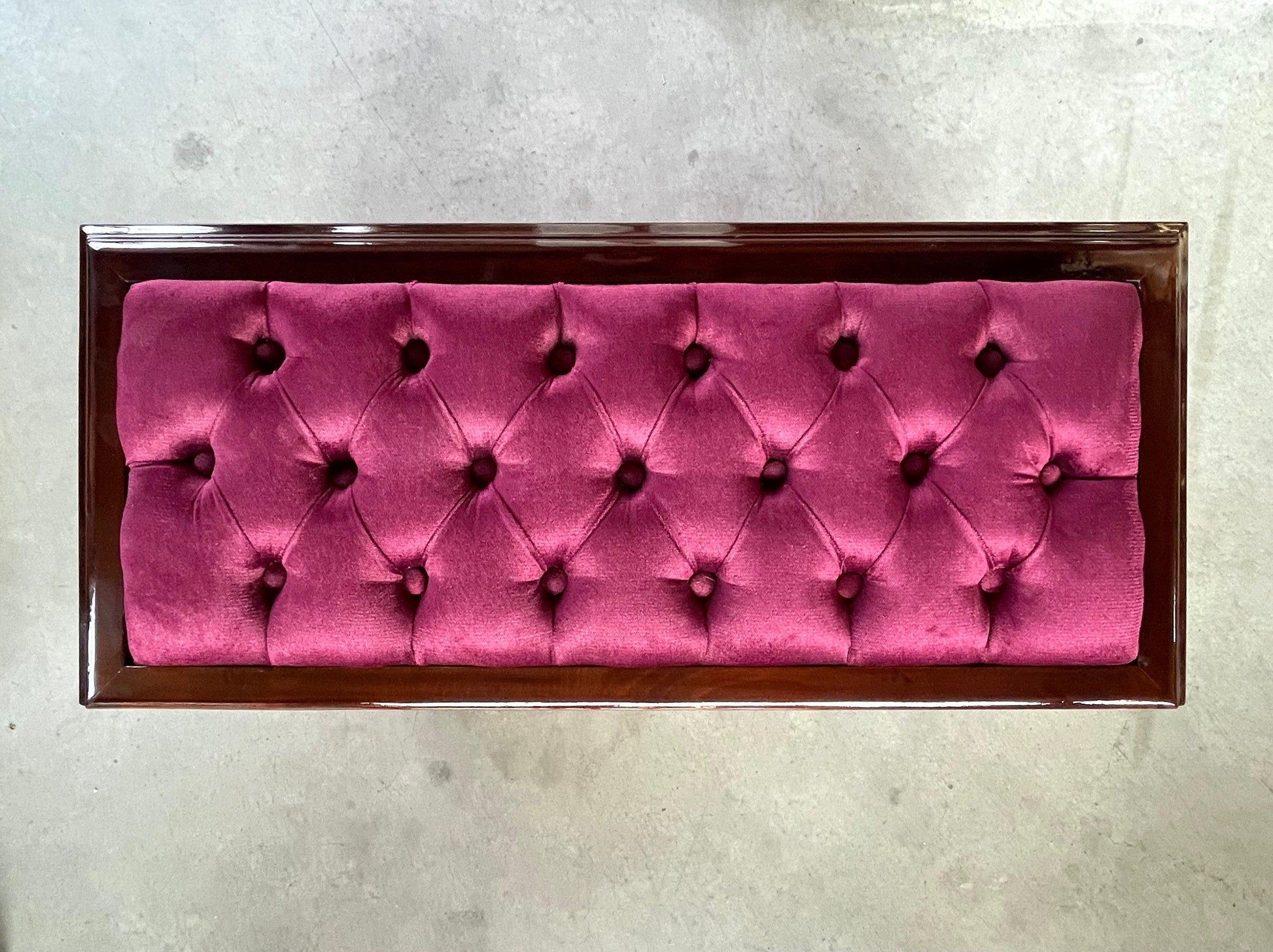 Barocker Schuhschrank im Antik-Stil - handgefertigt/ Shoe Cabinet French Baroque Seated Cabinet Red Velvet Seated Shoe Side Board Home Decor