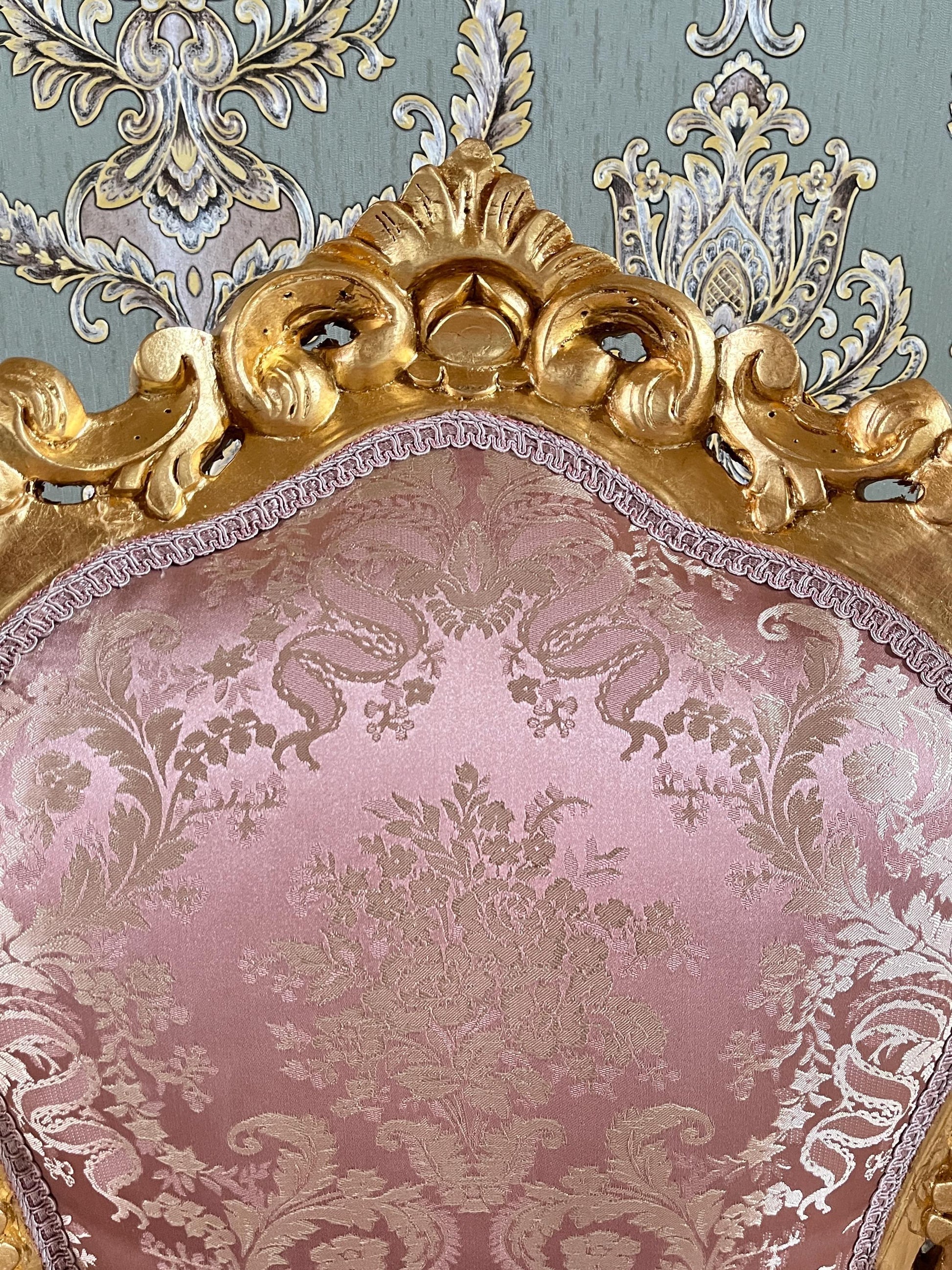 Accent Armchair Louis XV Style Xmas Green Velvet Chair French Baroque Rococo Style Chair in Shiny Pink for Furniture Gift Xmas Home Decor