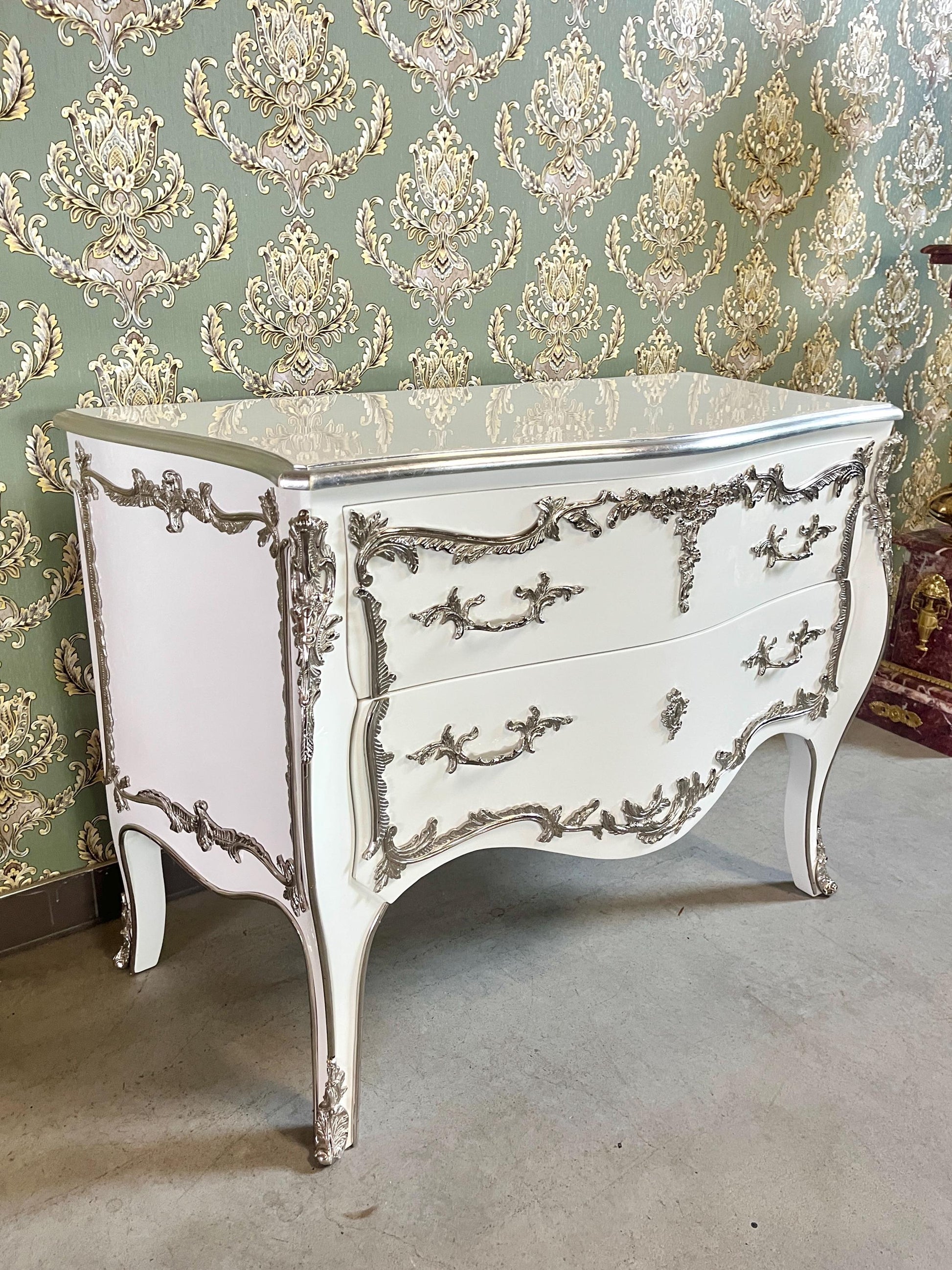 Luxury Chest of Drawer French Louis Style Black and Gold Bronze Retro Baroque Dresser White and Silver Brass for Stylish Bedroom Decor