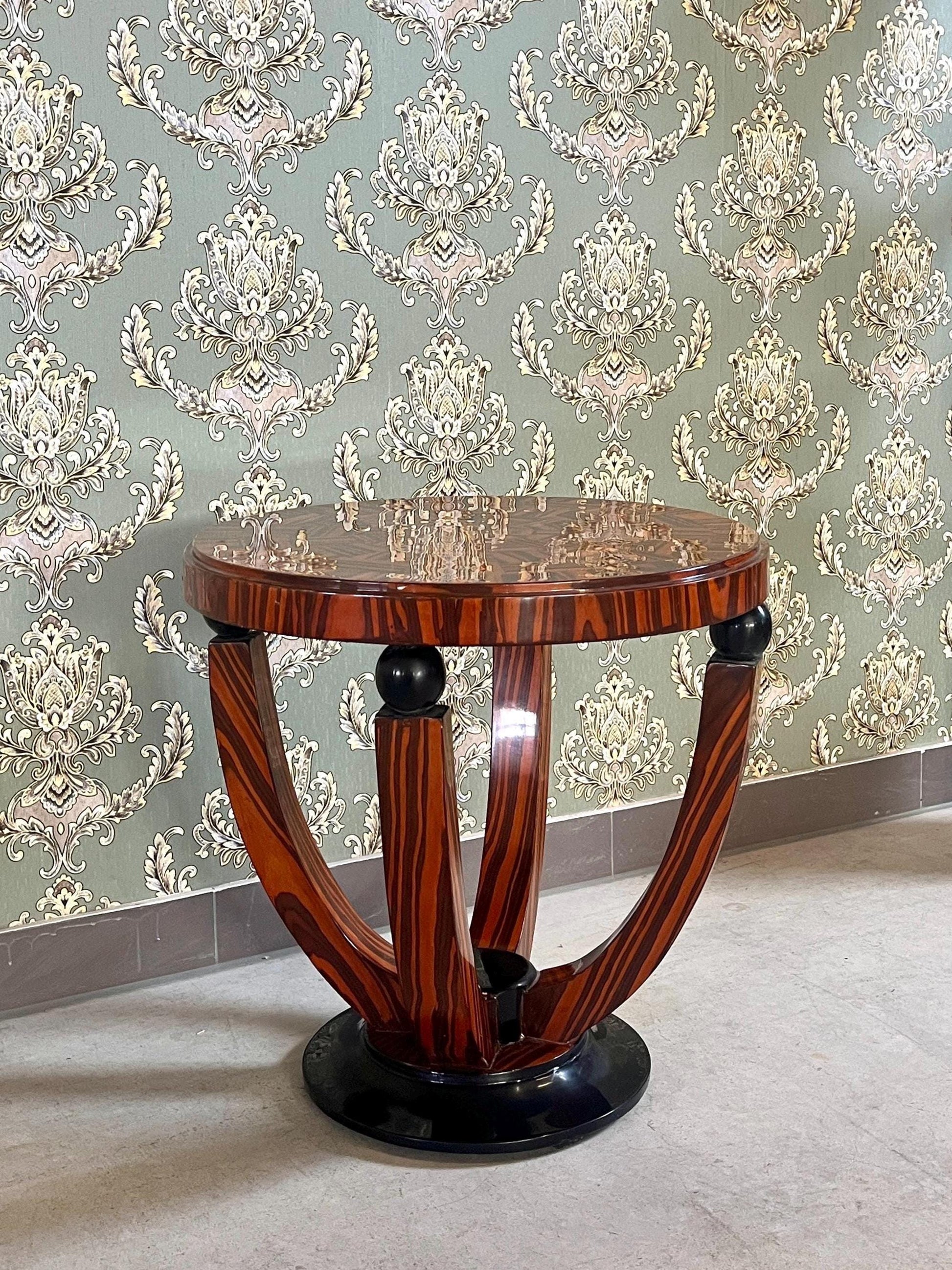 Geometric Pattern Coffee Table: Retro Baroque Style Wooden Side Table