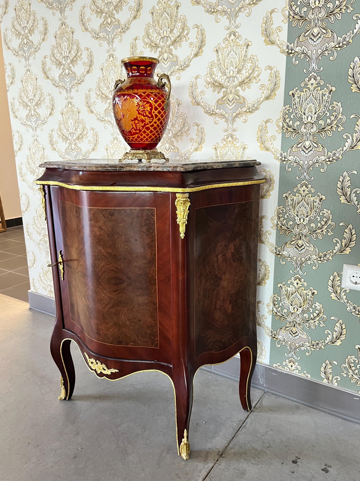 Wooden Cupboard Classic Baroque Cabinet With Brown Marble Top Retro Italian Style Console Table Handmade for Home Decor Living Room Decor