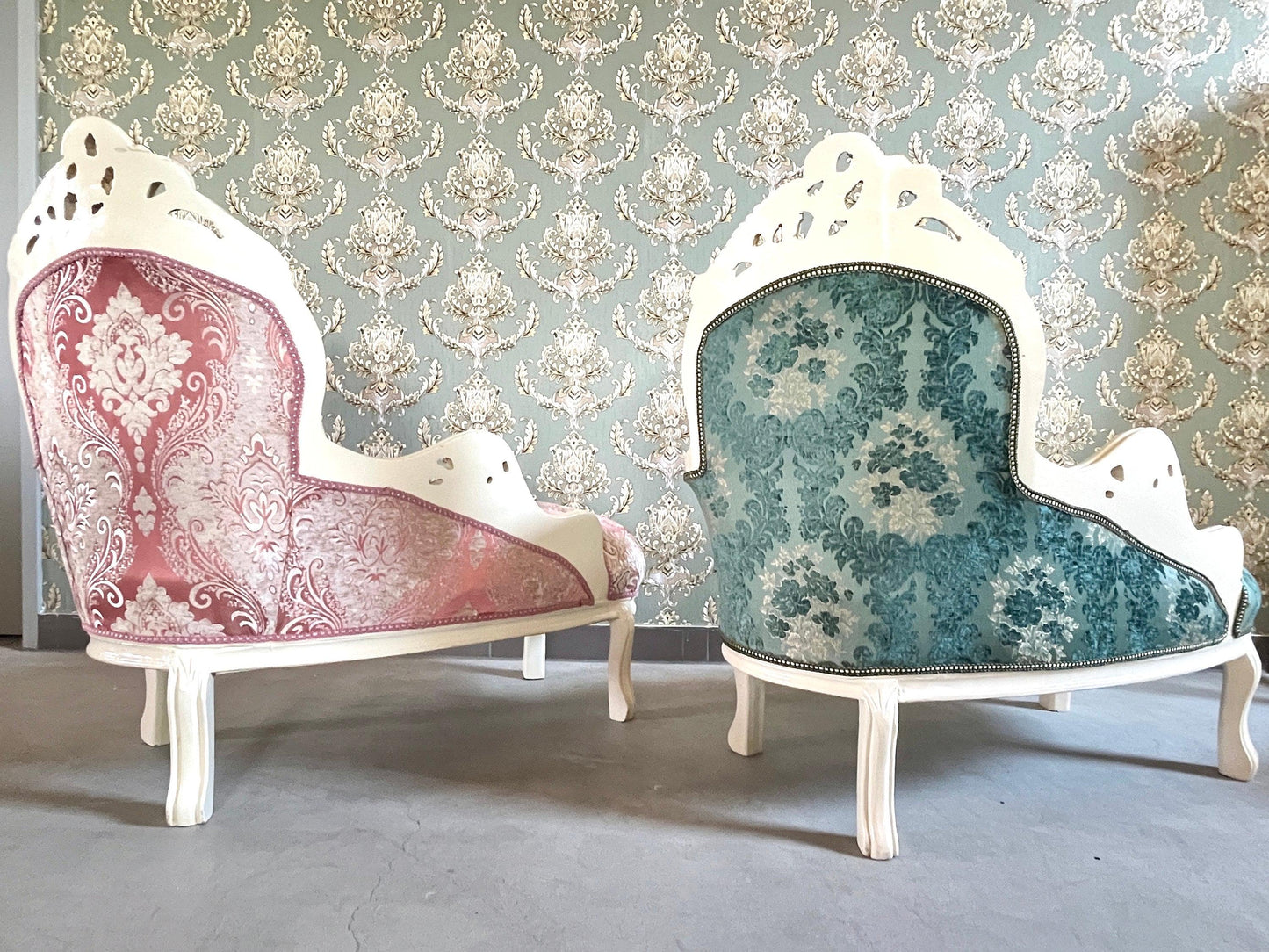 Small Chaise Longue French Louis Style in Flower Pattern Retro Baroque Style Bench in Velvet Green Velvet Pink for Home Decor