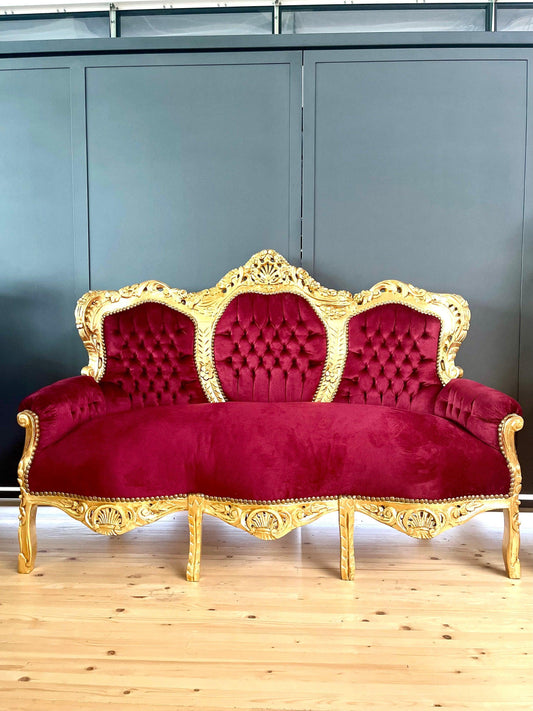 Lounge-Sofa Rot im Barockstil ffür ein neues Zuhause / Lounge Sofa Red Velvet Baroque Style Settee Leopard Print for Home Party