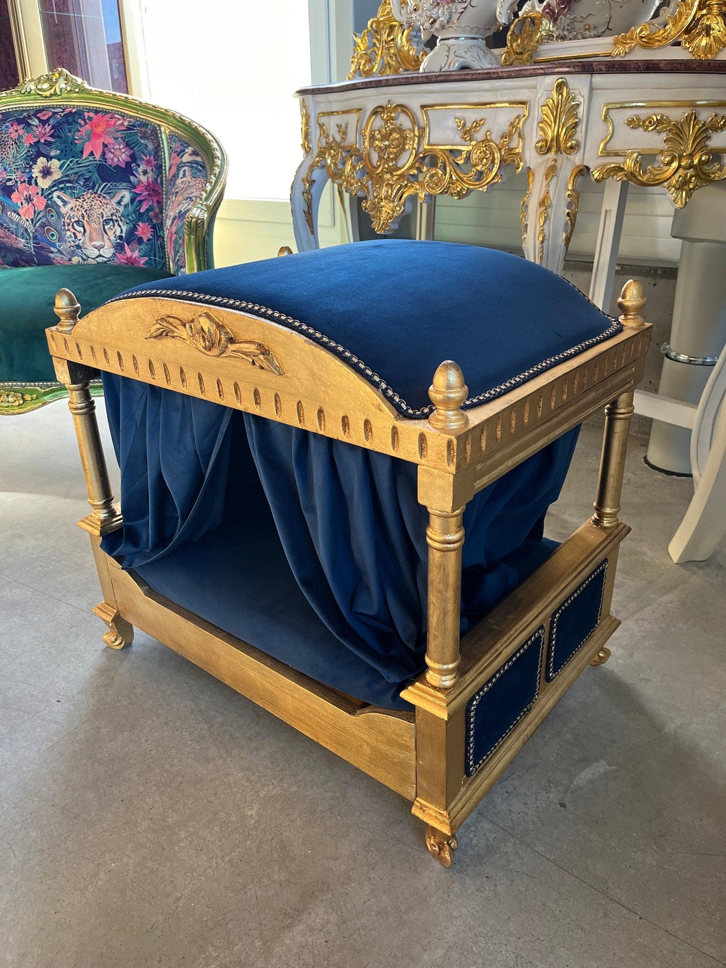 Pet Bed Cute French Baroque Style Dog Sofa Bed in Retro Royal Baroque Rococo Style Velvet Blue in Gold Finish Pet Furniture