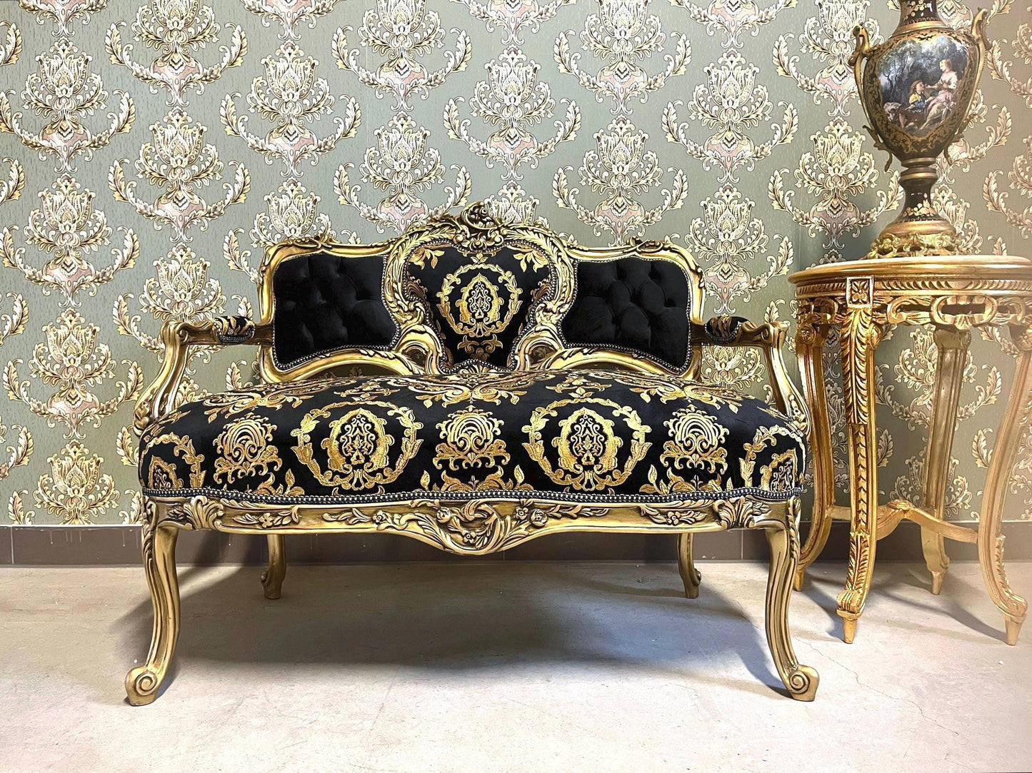 Love Seat Luxury Style 2-Seater Sofa in Black Gold Floral Damask Nostalgic Baroque Rococo Style Handmade Couch for Lounge Room Home Decor