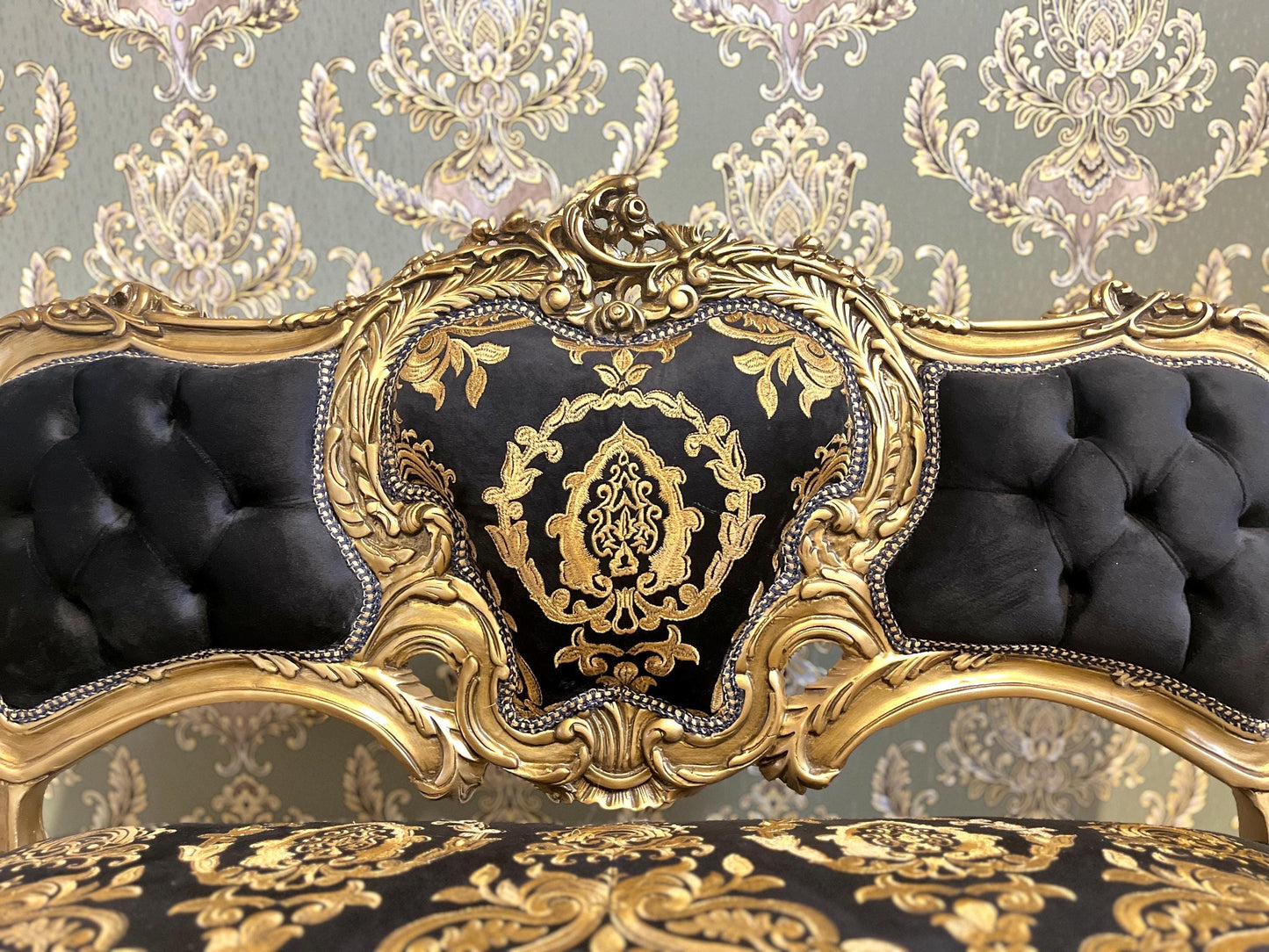 Love Seat Luxury Style 2-Seater Sofa in Black Gold Floral Damask Nostalgic Baroque Rococo Style Handmade Couch for Lounge Room Home Decor