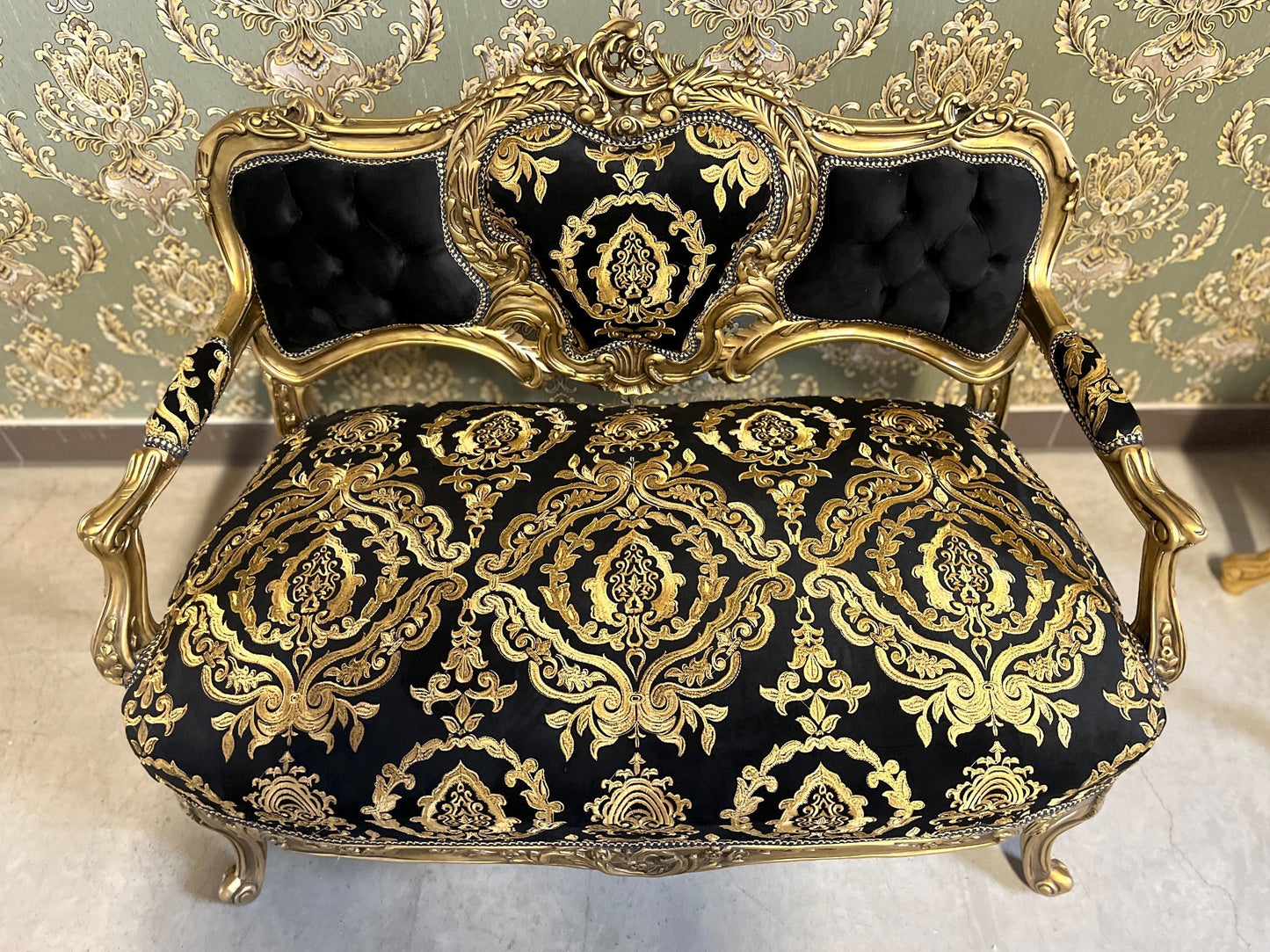 Love Seat Luxury Style 2-Seater Sofa in Black Gold Floral Damask Nostalgic Baroque Rococo Style Handmade Couch for Lounge Room Home Decor