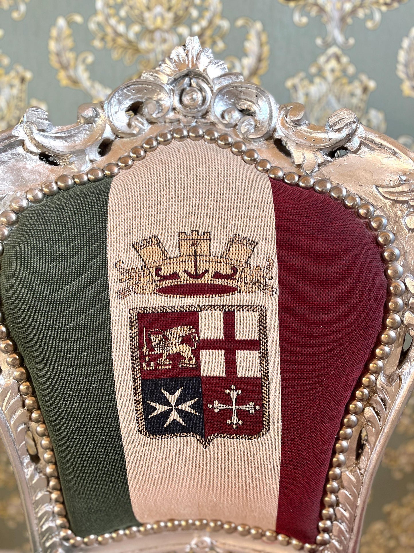 Accent Chair French Louis XV Style in Italian Flag Naval Crown Chair Retro Baroque Antique Style in Sliver Finish