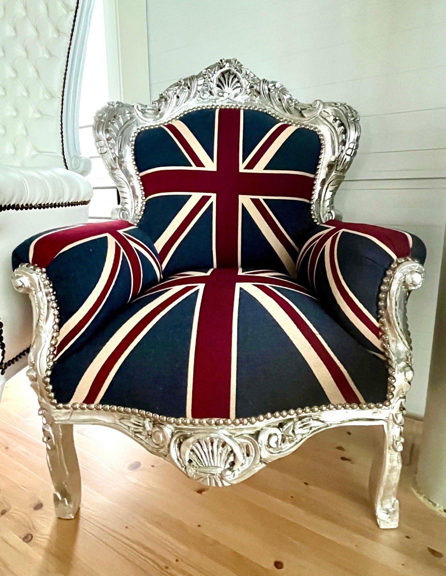 Armchair French Baroque Rococo Style in Silver Finish Union Jack Sofa Chair Italian Antique Style Union Jack for Living Room