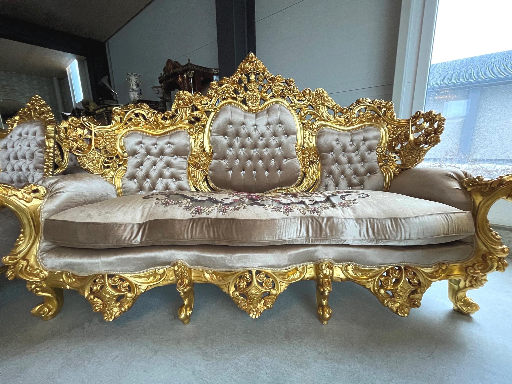 Imperial Sofa Set Royal King Sofa Set French Rococo Sofa Suite Brown Velvet Couch Set Gold Finish for Luxurious Home for Hotel Lobby Decor