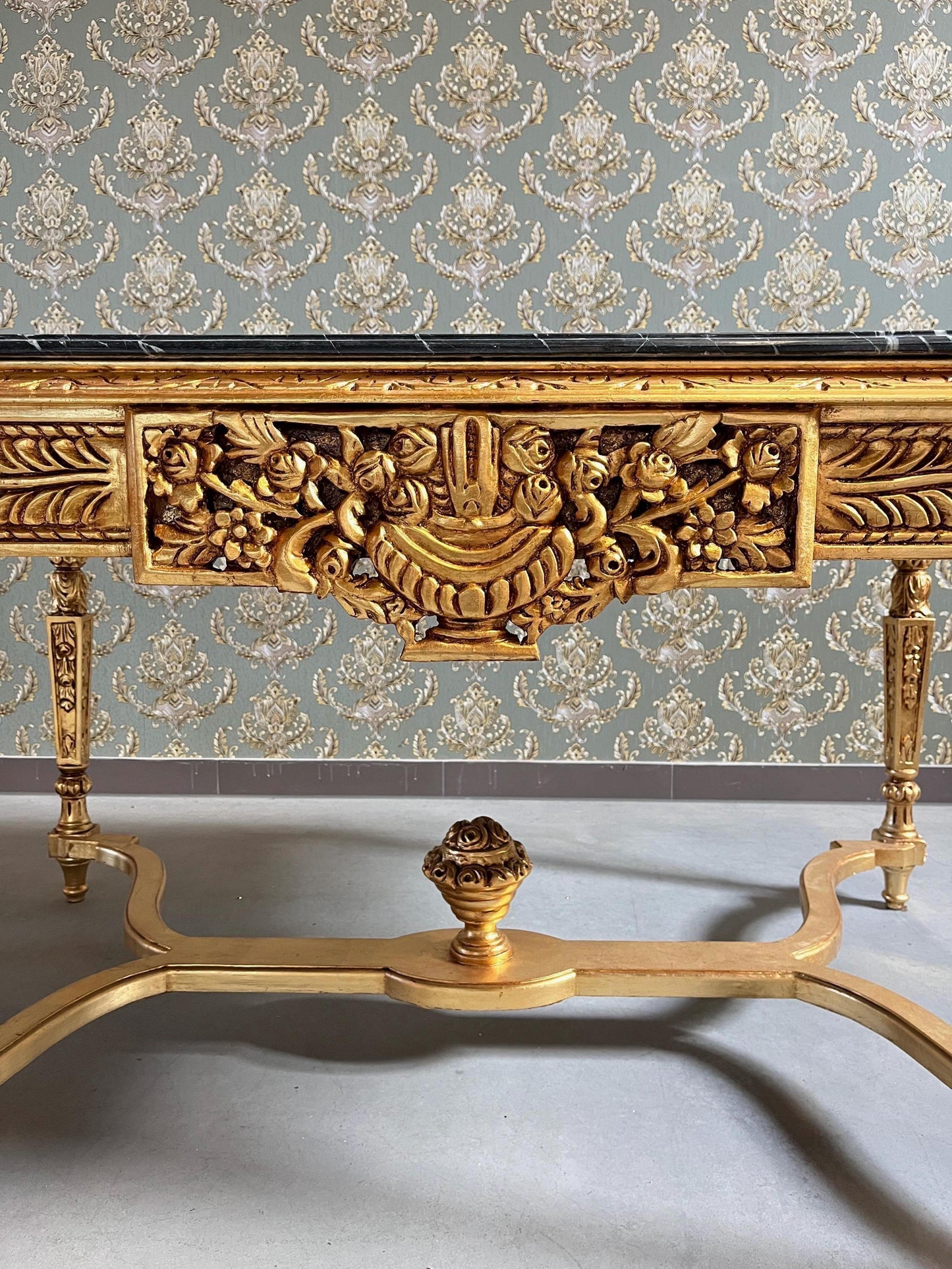 Royal French Style Dining Set Antique Baroque Rococo Style 6 Chairs & Dining Table in Gold Finish Green Marble Antique Gold for Home Décor