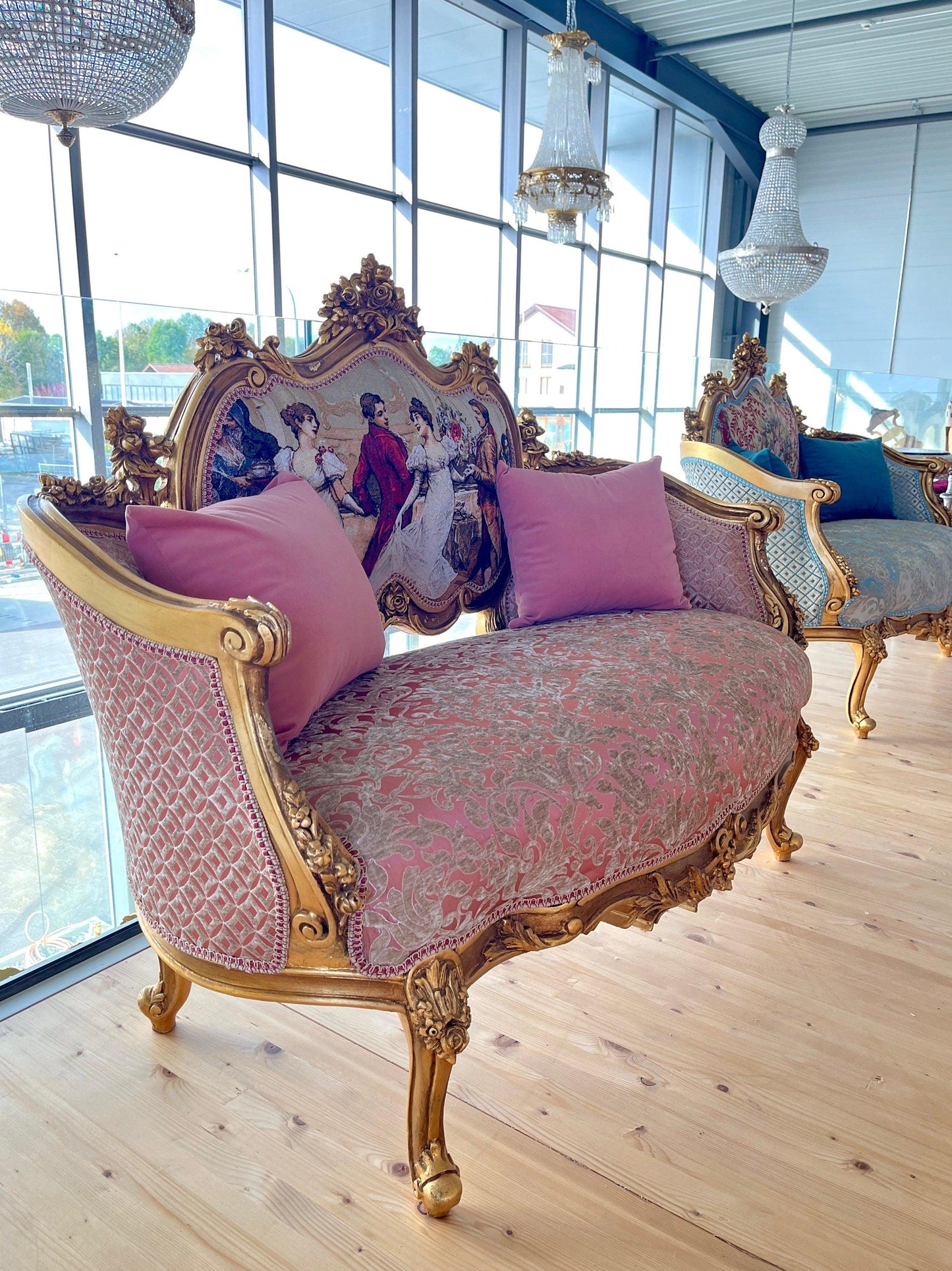 Love Seat French Louis Style Couch Royal Baroque Bench for Home Decor Italian Baroque Style Sofa in Pink Velvet Damask for Loung Room Decor