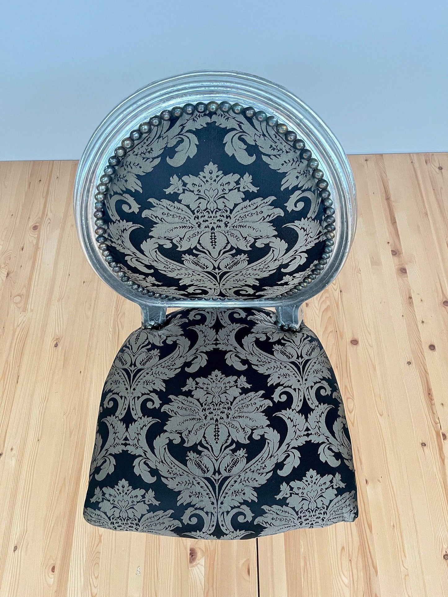 Chair Classic Baroque Style in Silver Black Pattern Dining Chair in Silver Finish for Home Decor