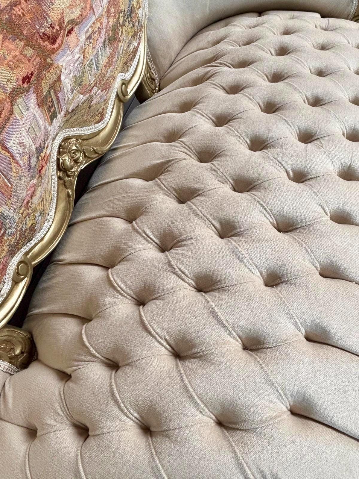 Love Seat French Louis Style Tufted Velvet Seated Sofa Royal Baroque Style Settee Beige Color Antique Handmade Style 2-Seater for Home Decor