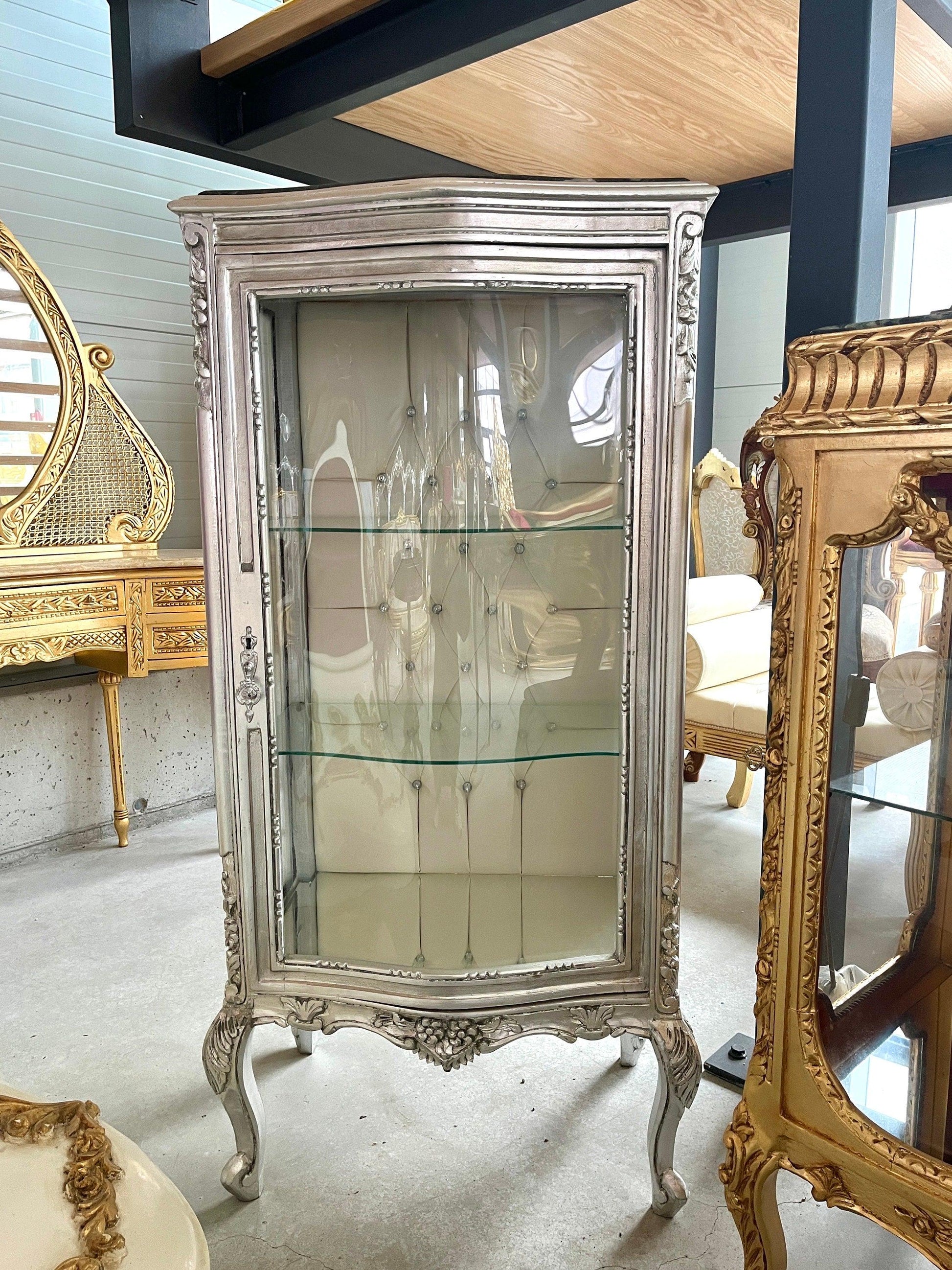Display Cabinet French Louis Style in Gold Finish Glass Wooden Showcase Retro Baroque Style in Sliver Finish Home Decoration for Living Room