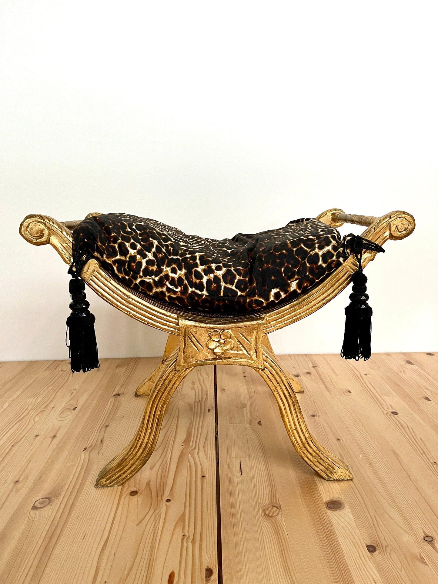 Foot Stool French Louis XV Antique Style Ottoman Retro Baroque Style Hocker with Tassels Bordeaux Gold Leopard Print Seated in Gold Finish