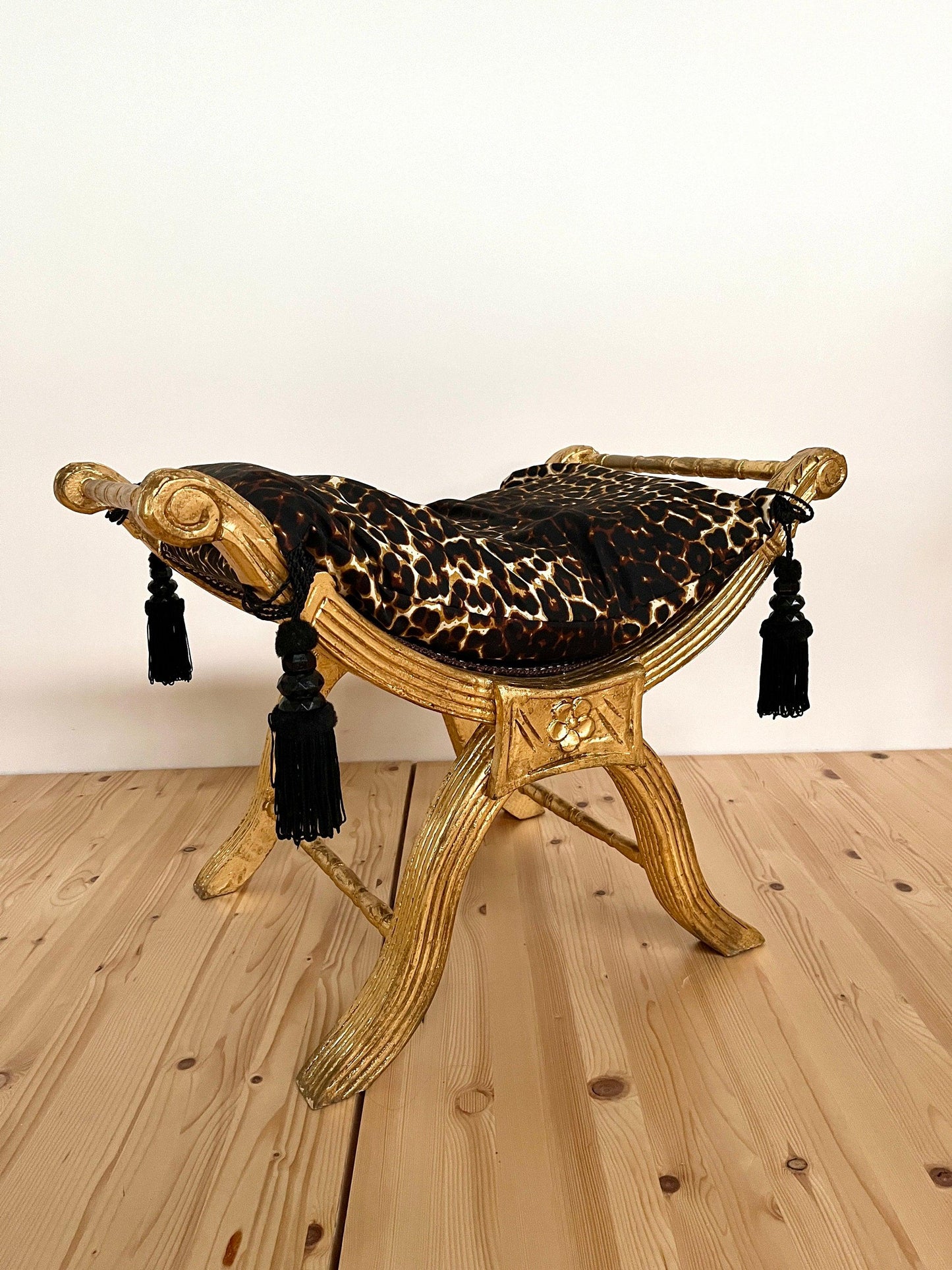 Foot Stool French Louis XV Antique Style Ottoman Retro Baroque Style Hocker with Tassels Bordeaux Gold Leopard Print Seated in Gold Finish