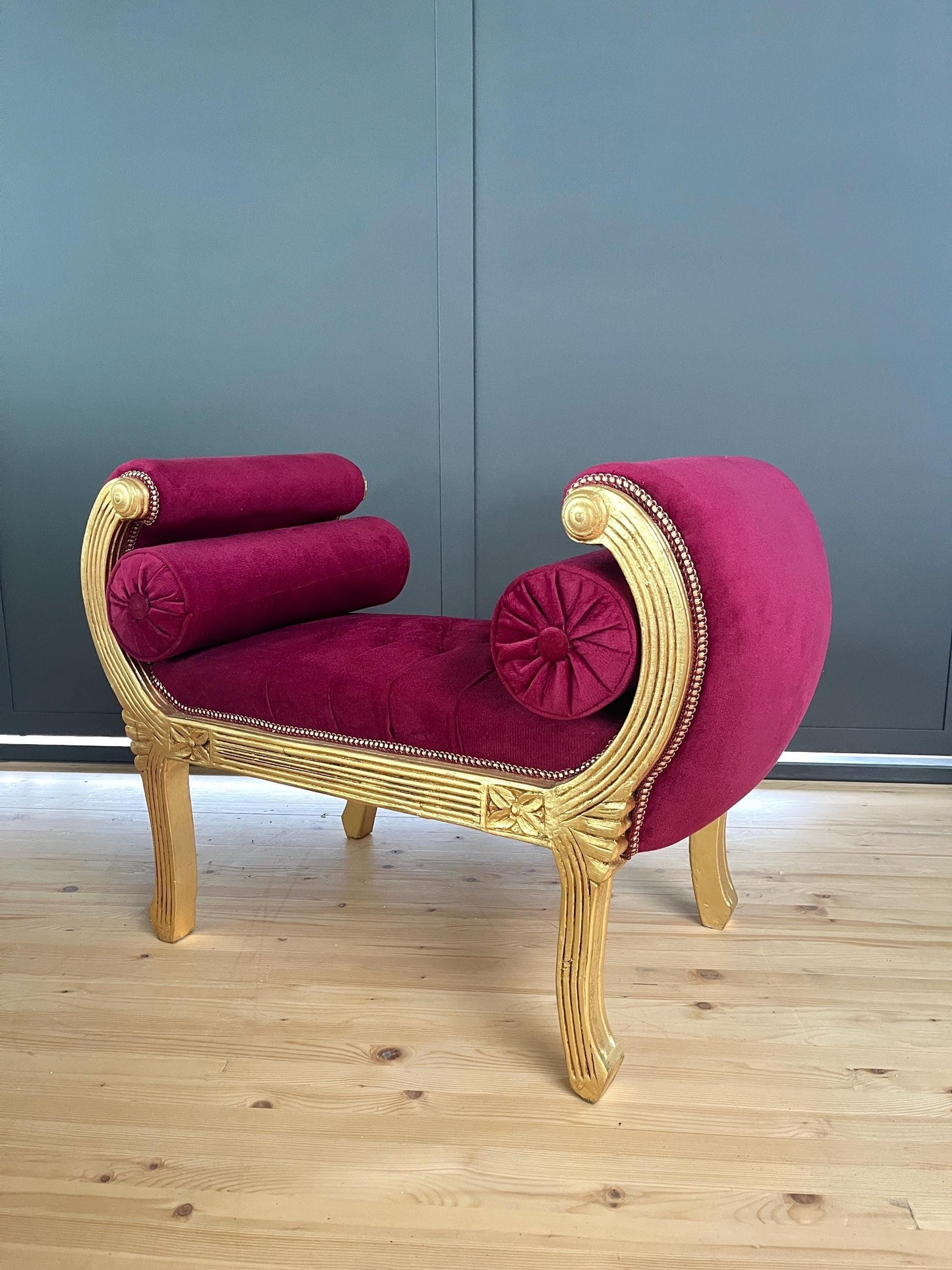 Ottoman Nostalgic French Louis Style Leopard Print Footstool in Gold Finish Ottoman Retro Baroque Style in Xmas Red for Holiday Home Decor