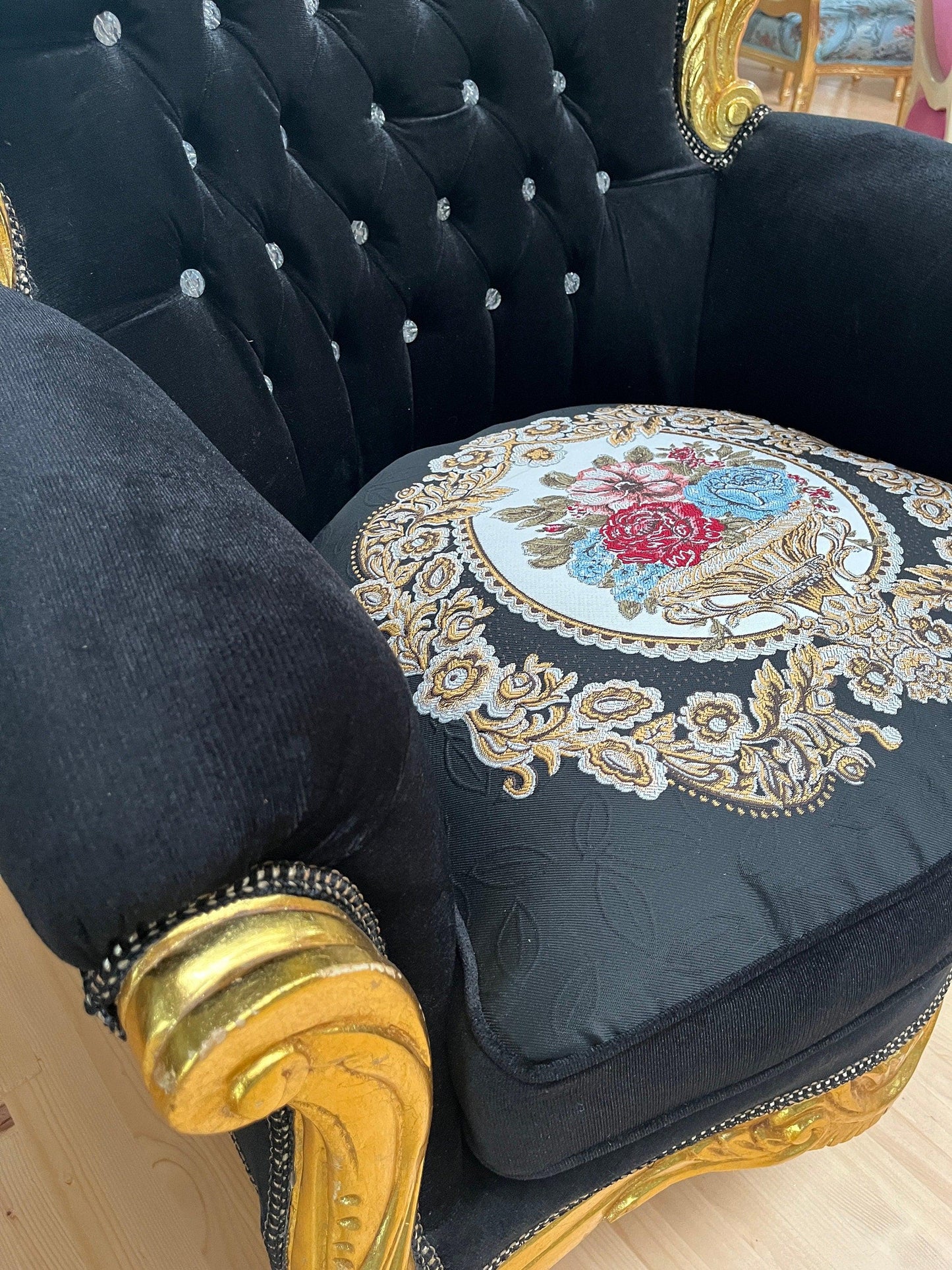 Armchair French Baroque Rococo Style in Black Embroidered Gold Finish Retro Home Decor