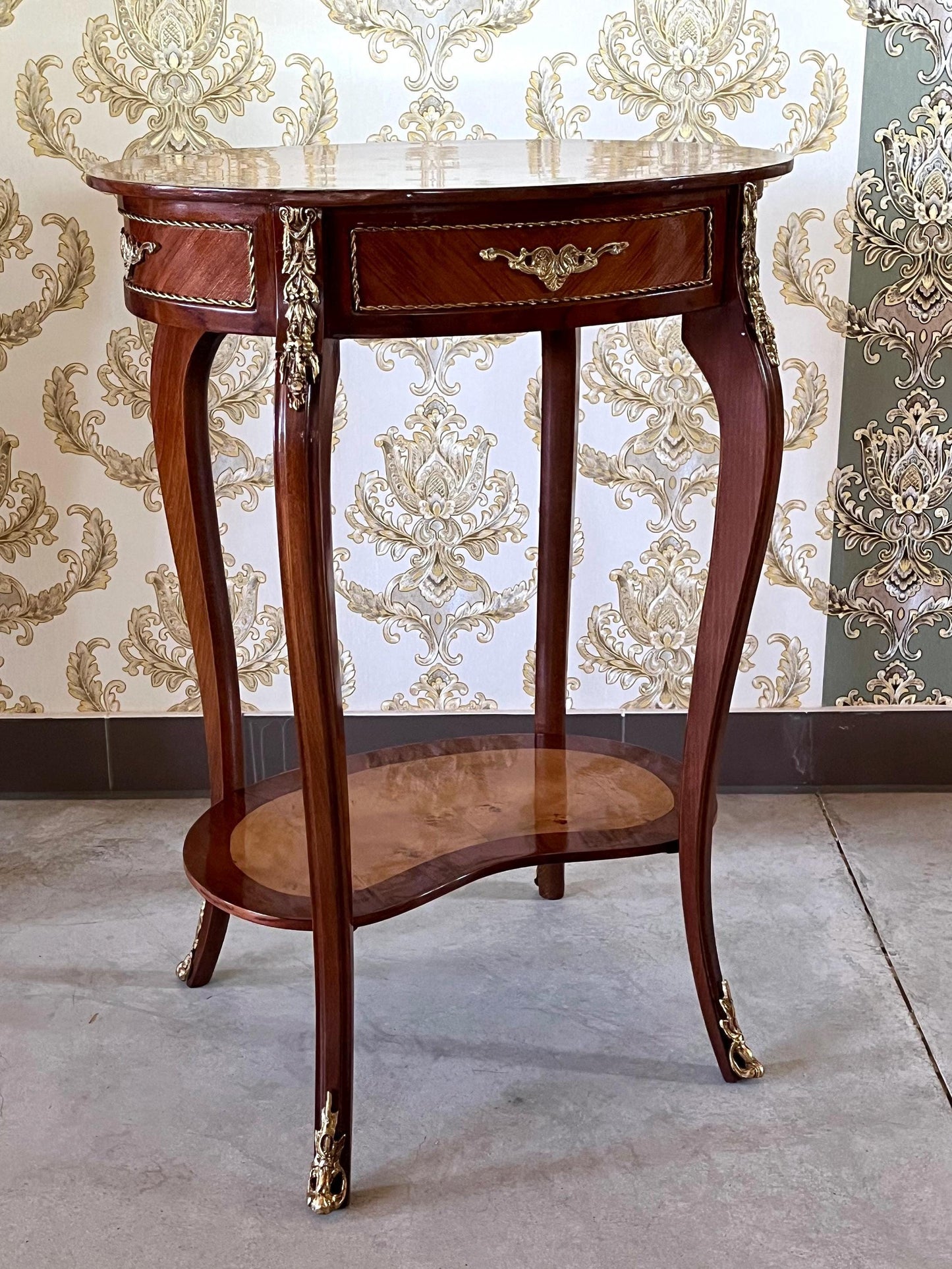 Side Table French Antique Style Wooden Brown Oval Shape Table Retro Baroque Style for Home Decor