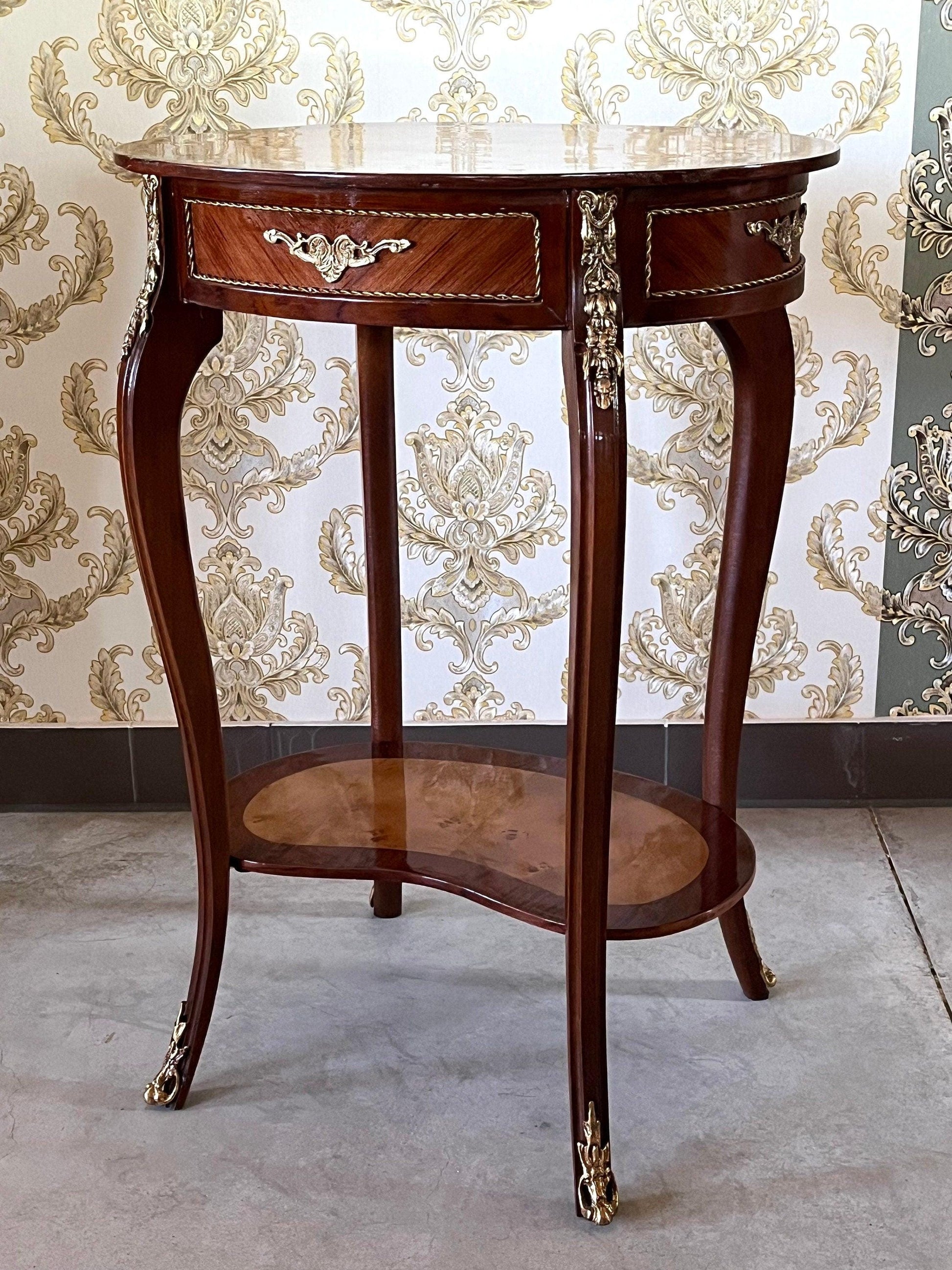 Side Table French Antique Style Wooden Brown Oval Shape Table Retro Baroque Style for Home Decor