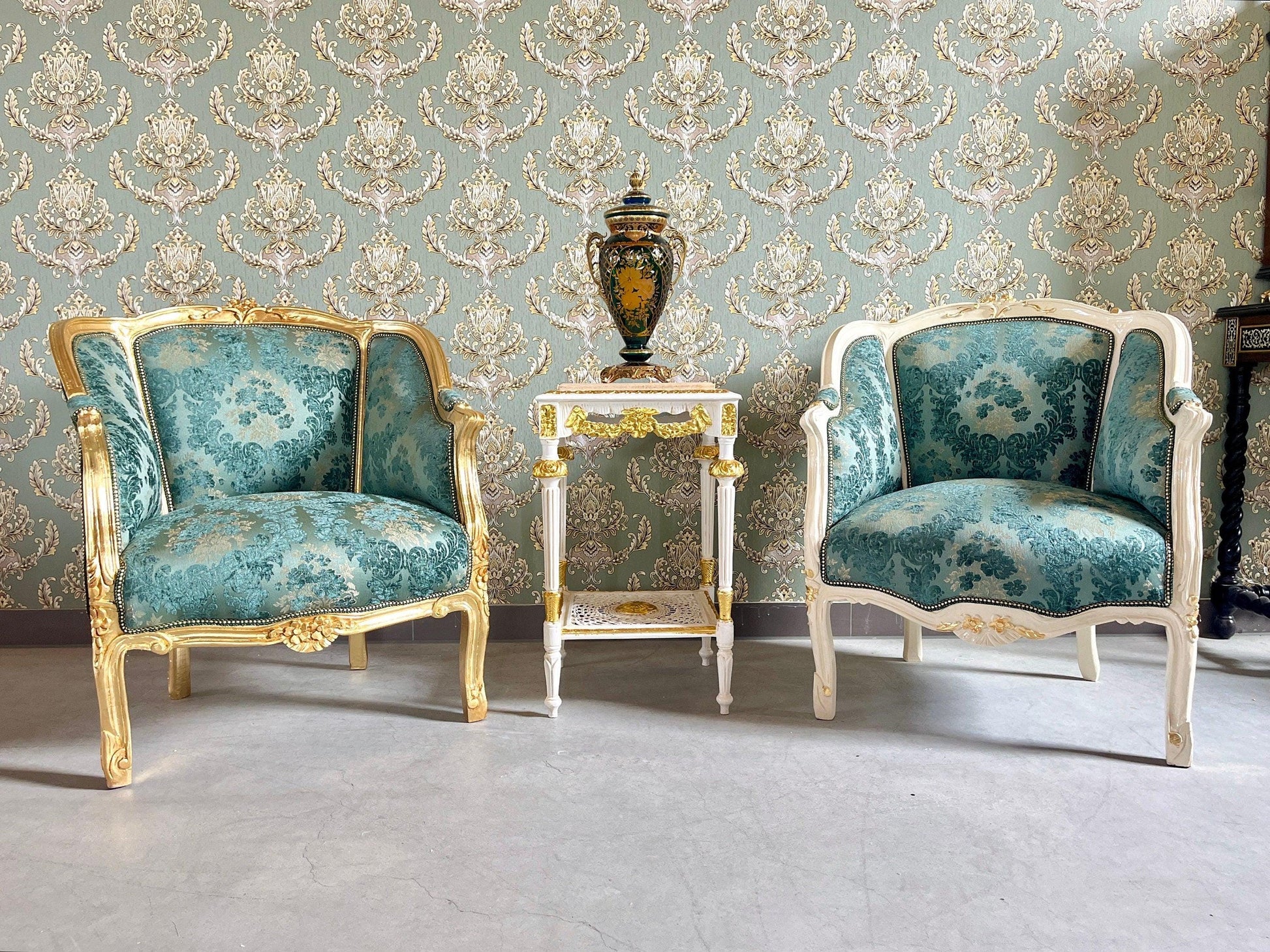 Armchair French Louis Style Shell Shape Chair Nostalgic Baroque Style in Velvet Mint White Frame Lounge Chair for Home Decor