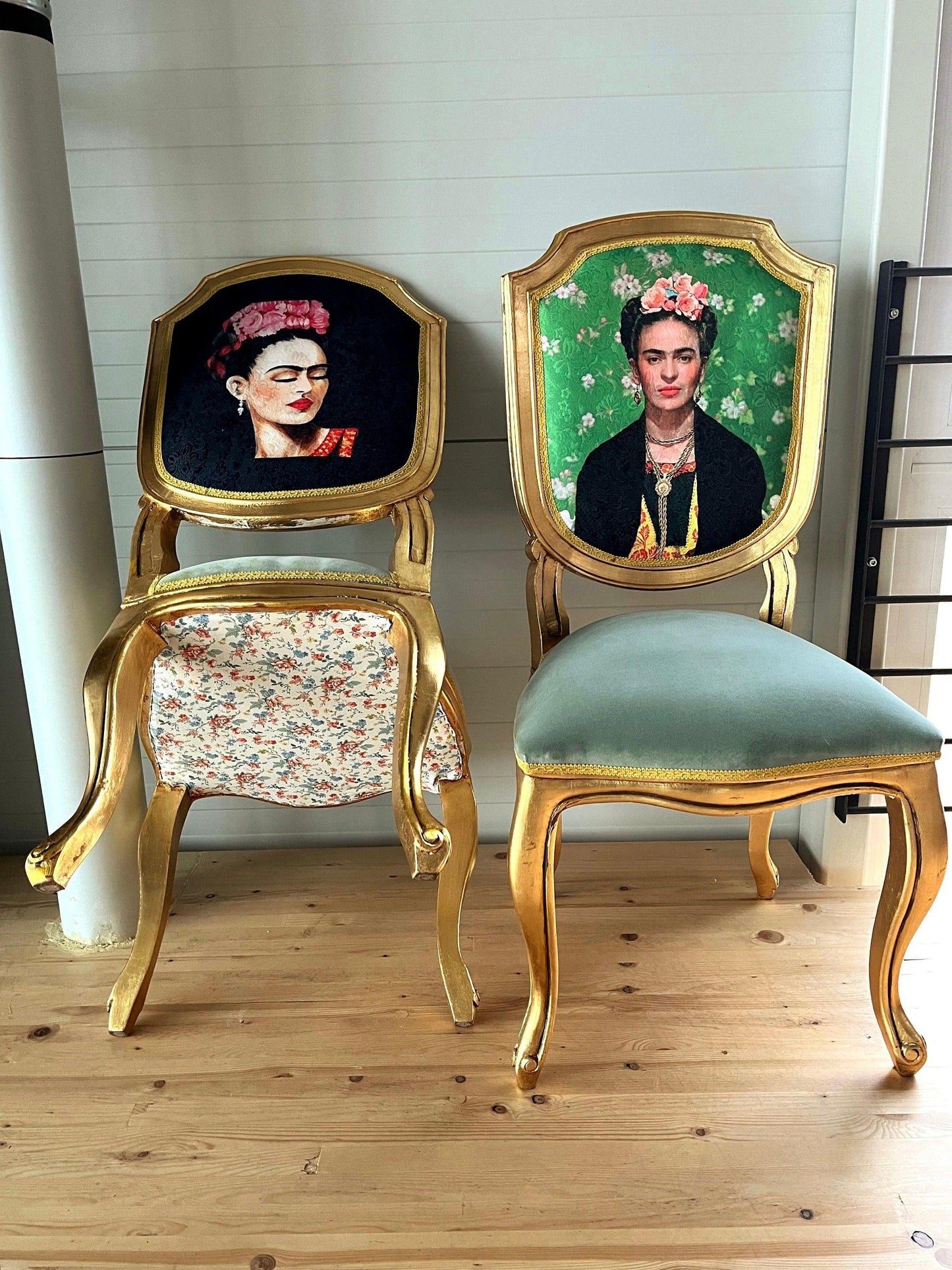 Accent Chair Retro Baroque Rococo Style Wooden Chair in Floral Frida K. Print Gold Finish for Home Dining