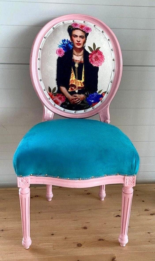 Accent Chair Retro Baroque Rococo Style Pink Turquoise Color Dining Chair in Frida K. Print at Backrest for Home Decoration