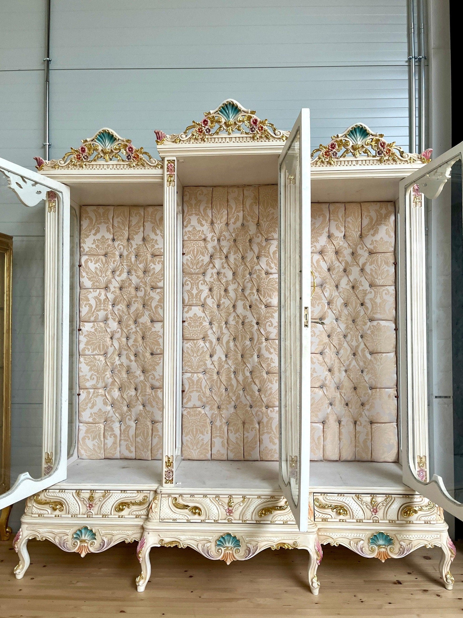 Deluxe Display Cabinet French Baroque Style Huge Showcases in Beige for House Decor for Hotel Lobby -LIMITED ITEM