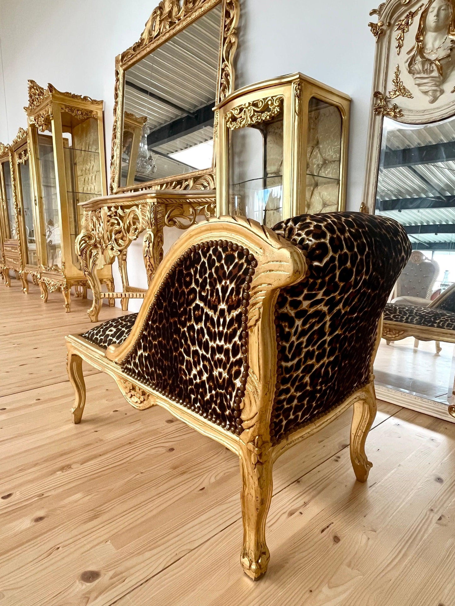 Bench French Louis Style SMALL Longue Bench Leopard Print Retro Baroque Style Ottoman for Home Decor Ottoman or Bench in Gold Finish