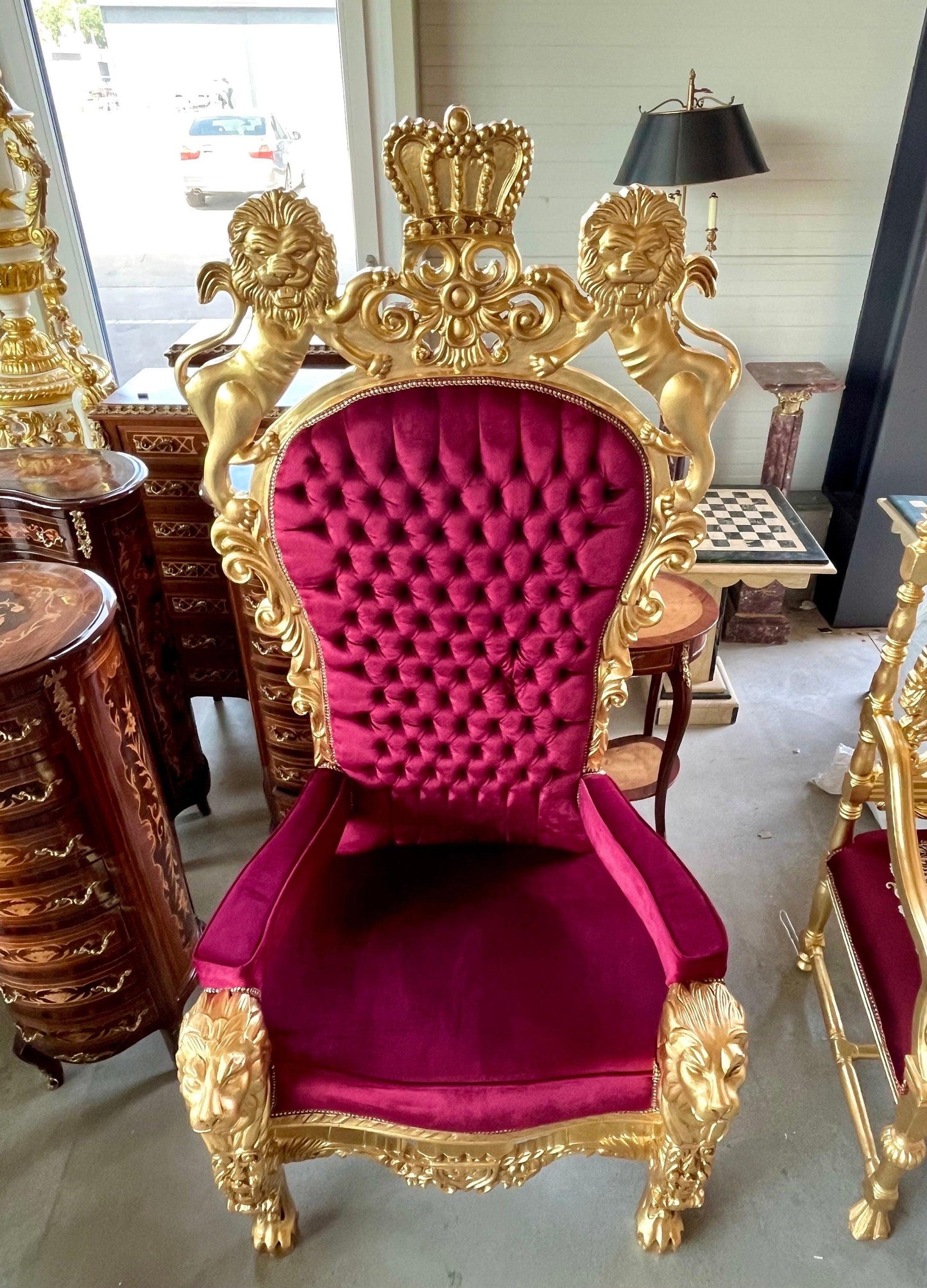 Huge Armchair Gold Crown Lion King Throne Velvet Red Baroque Style King Chair in Gold Finish fir Xmas Party Event Dècor- LIMITED EDITION