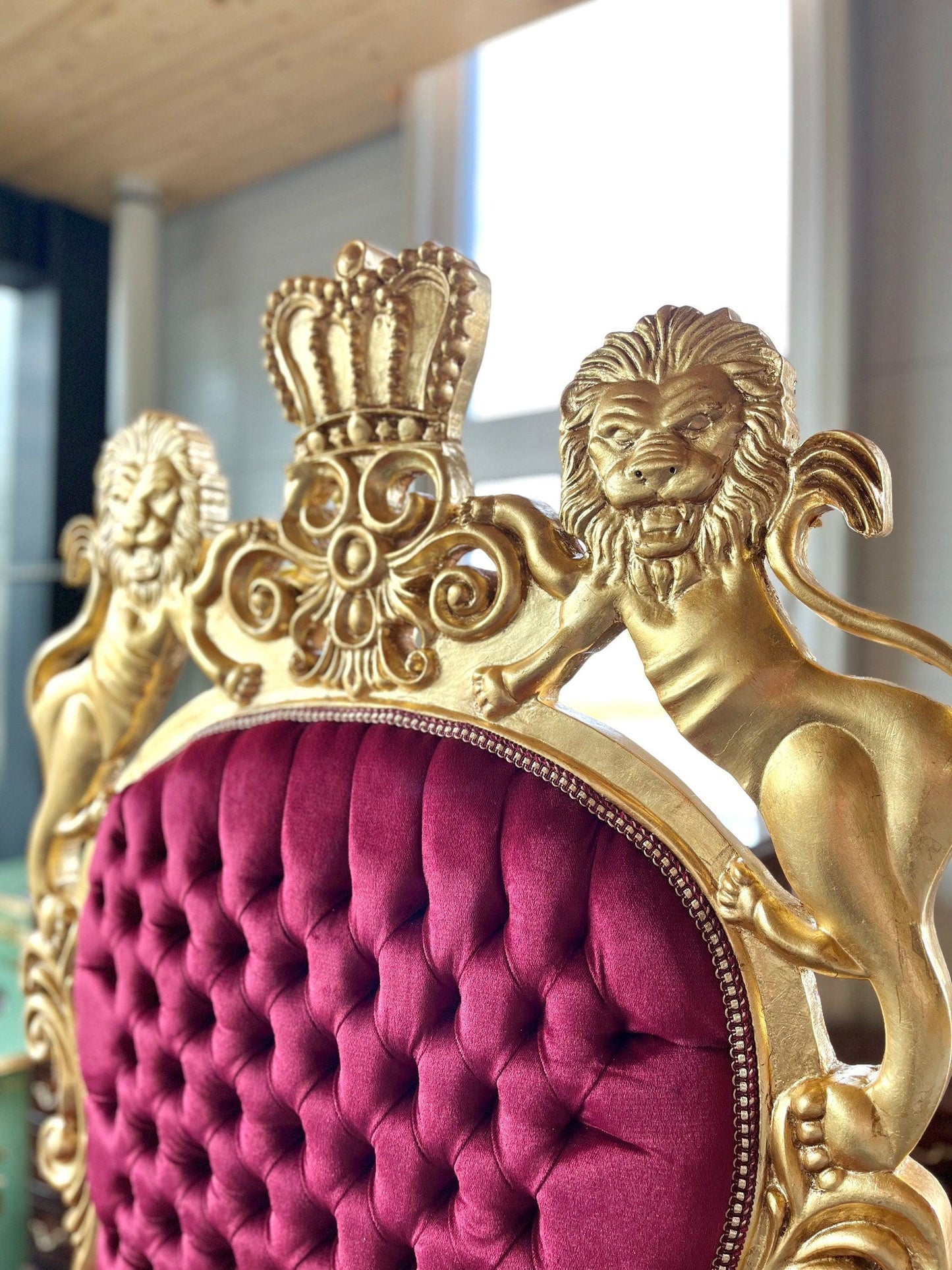 Huge Armchair Gold Crown Lion King Throne Velvet Red Baroque Style King Chair in Gold Finish fir Xmas Party Event Dècor- LIMITED EDITION
