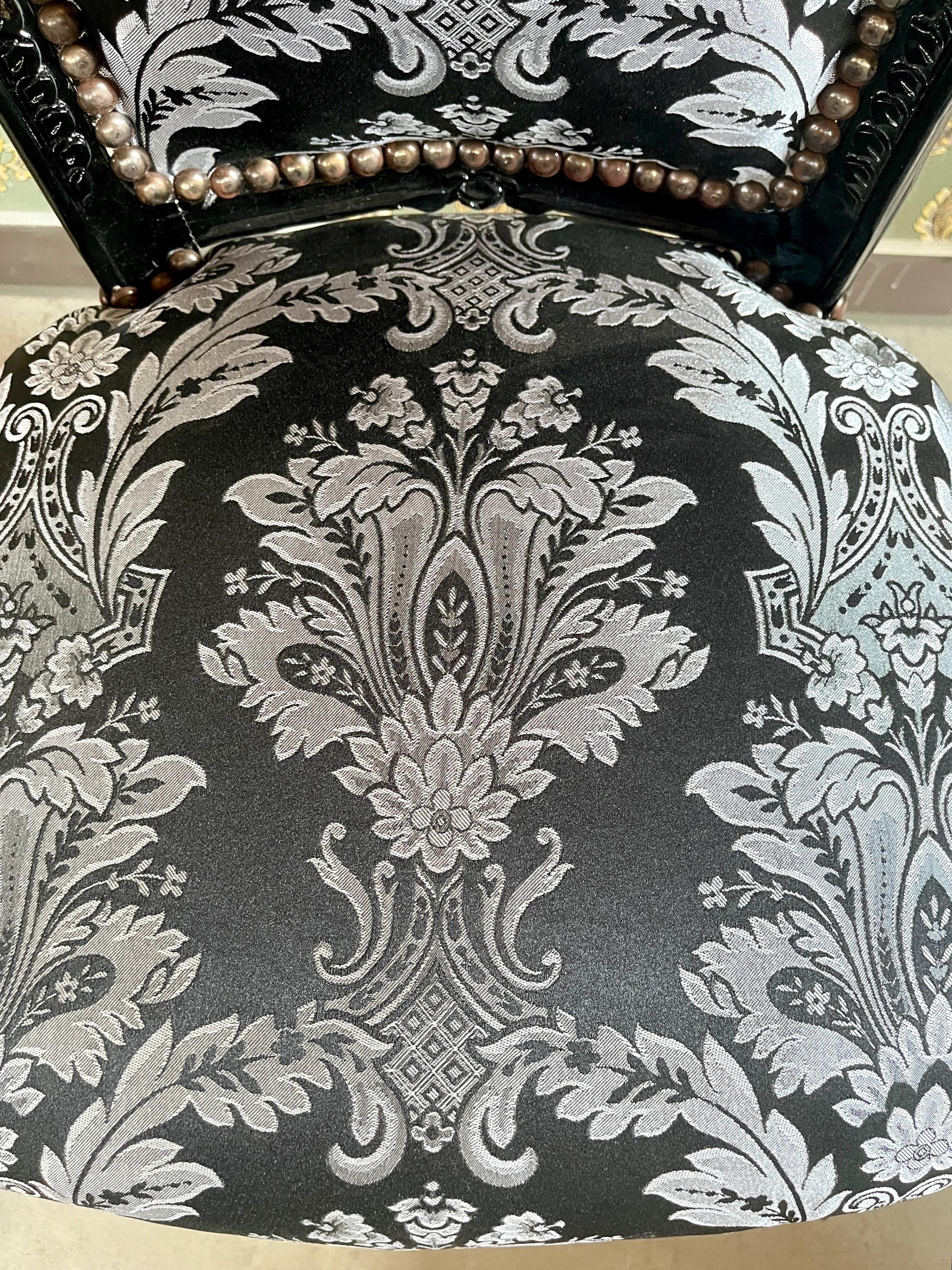 Accent Chair Black Colour French Louis Dining Chair in Black Floral Pattern Retro Baroque Rococo Style Chair for Home Décor