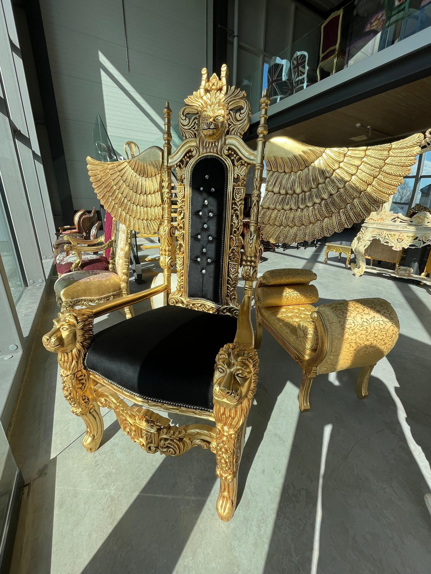 Huge Armchair Gold for Display Window King Throne Gold Lion Shape for Special Event Gold Throne Lion King with Wings Niche Decor for Bar