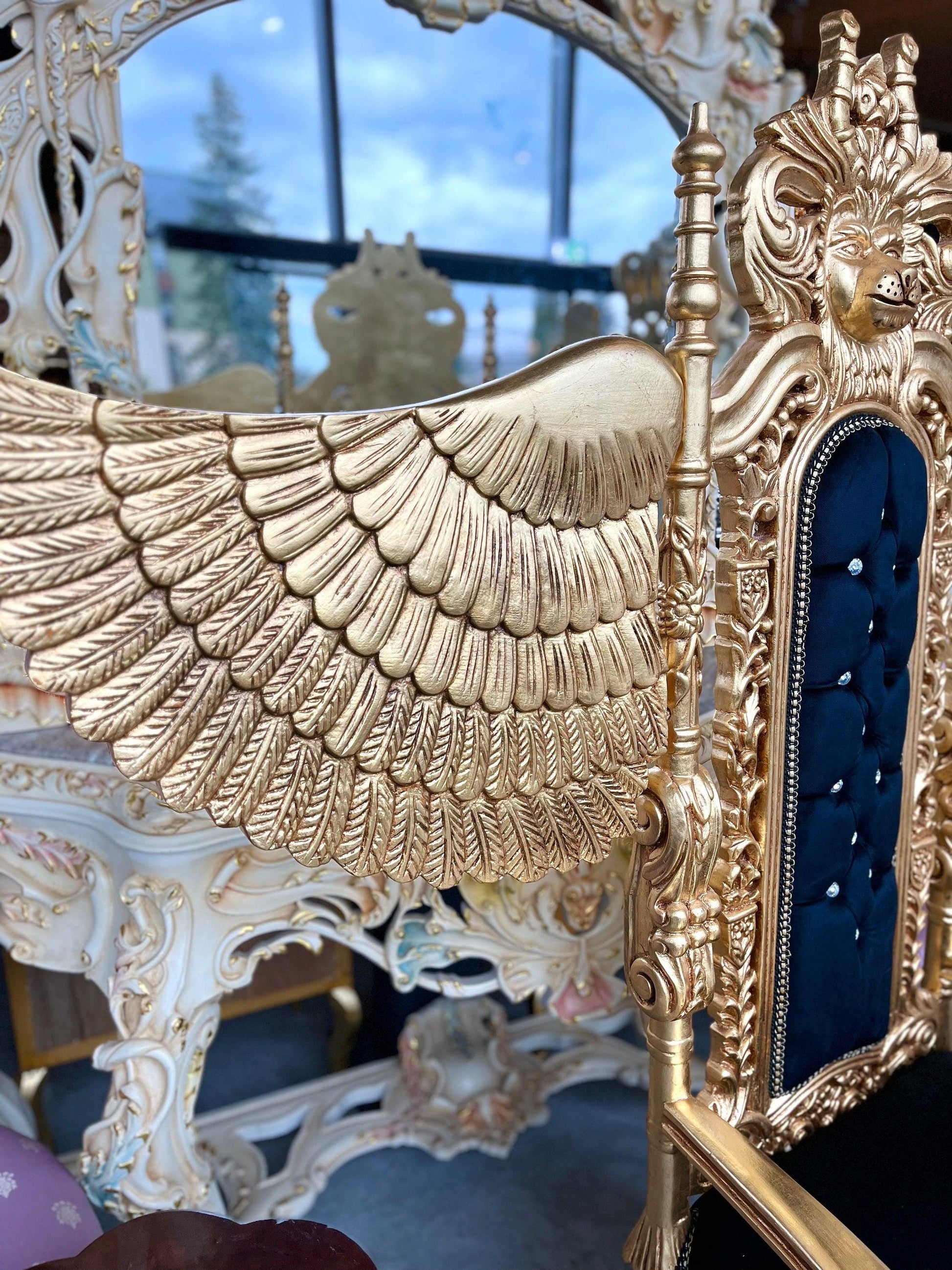 Huge Armchair Gold for Display Window King Throne Gold Lion Shape for Special Event Gold Throne Lion King with Wings Niche Decor for Bar