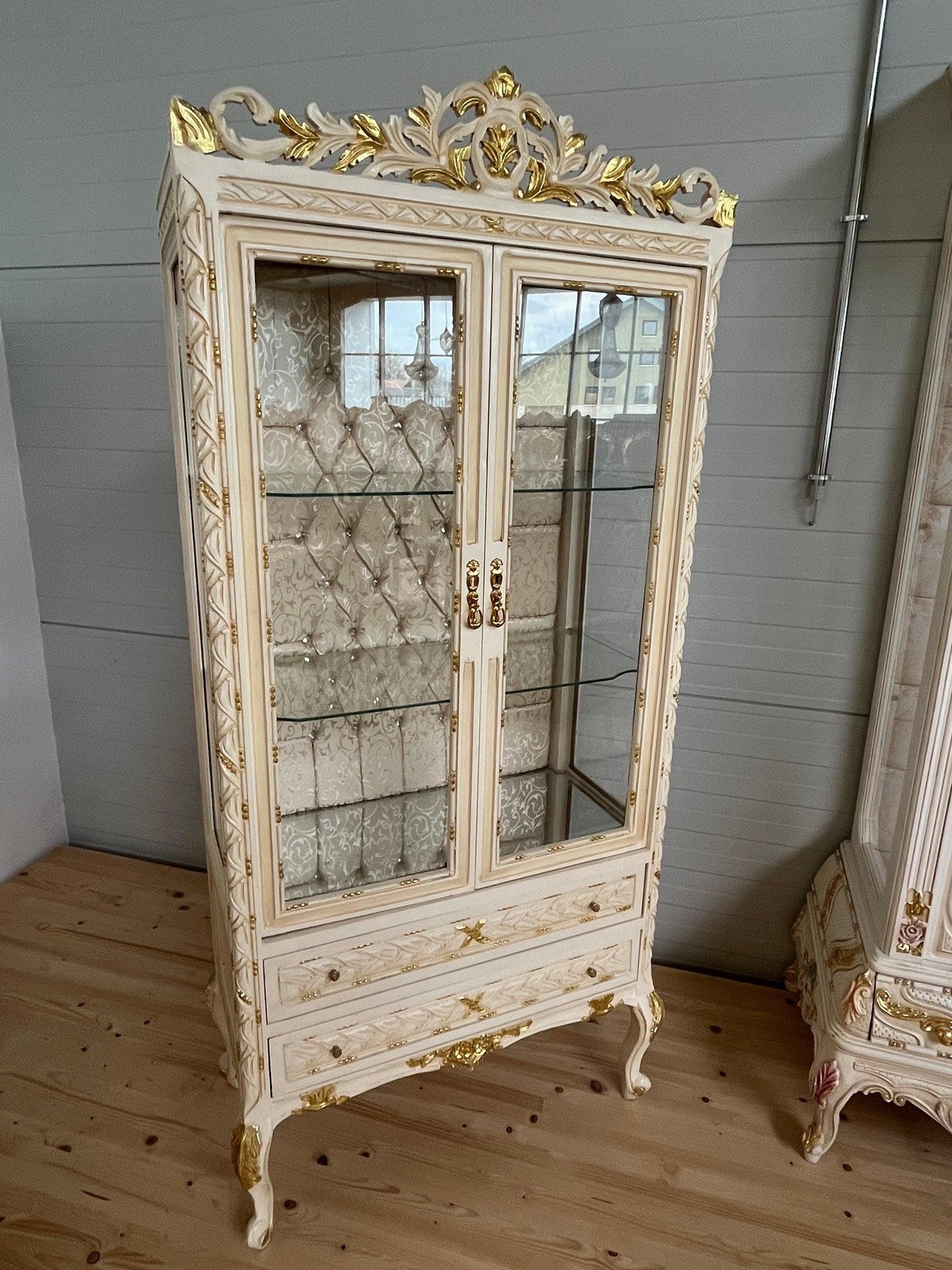 Display Cabinet Wooden French Louis Style Showcase Antique Baroque Style Reproduction in Beige Color