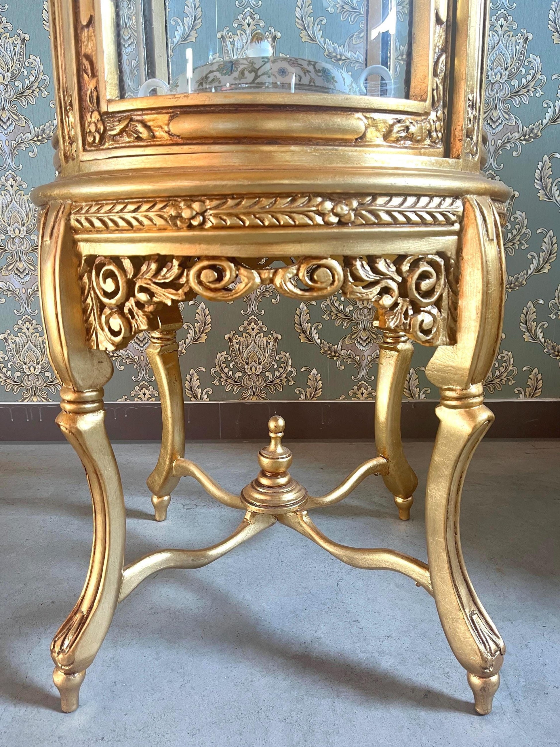 Display Cabinet French Louis Antique Style Glass Showcase Retro Baroque Style Wooden Cabinet in Gold Finish for Home Decor
