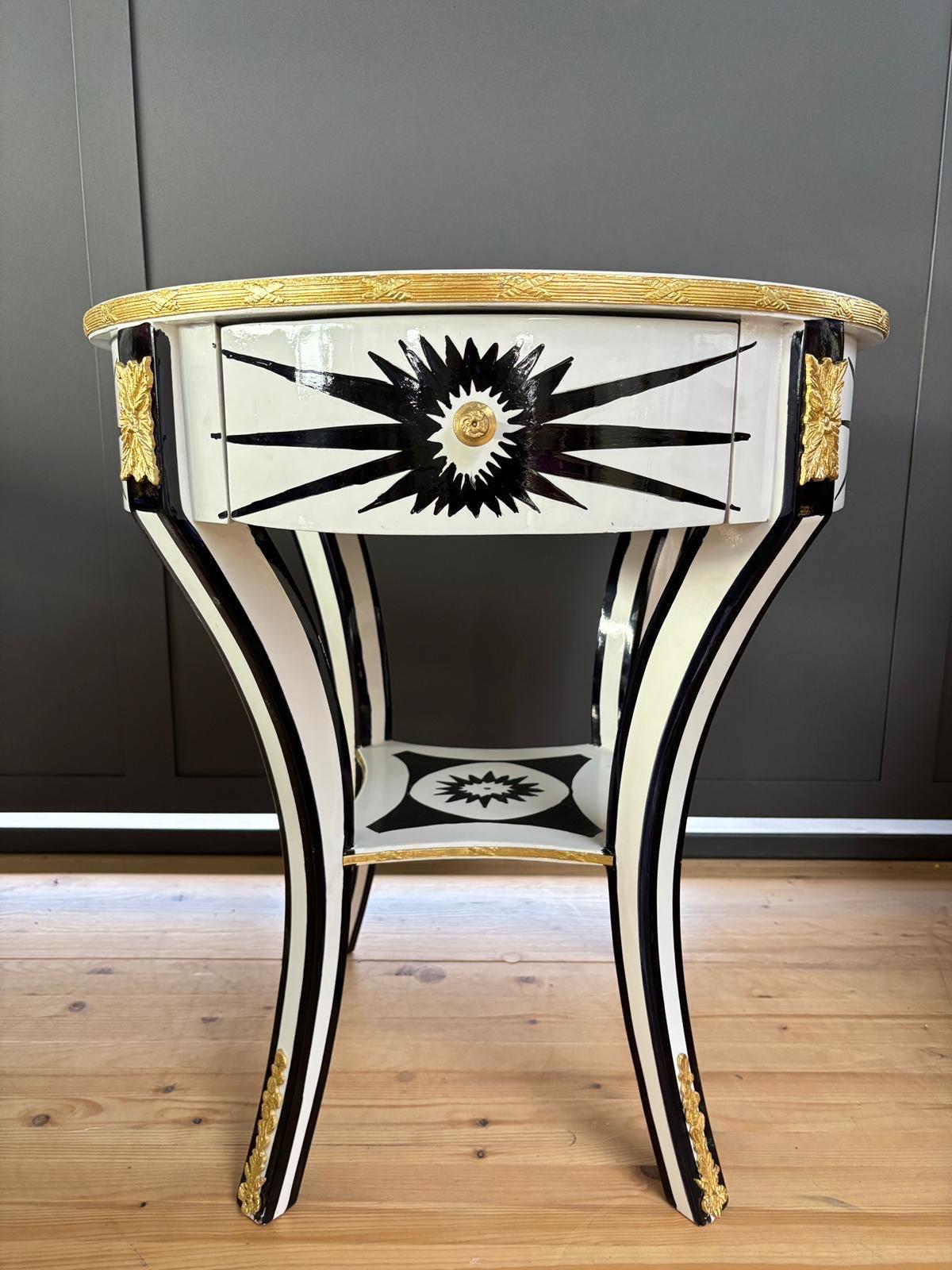 Runder Tee-und Kaffeetisch im Art-Deco-Stil/Art-Deco Round Tea Caffè Side Table