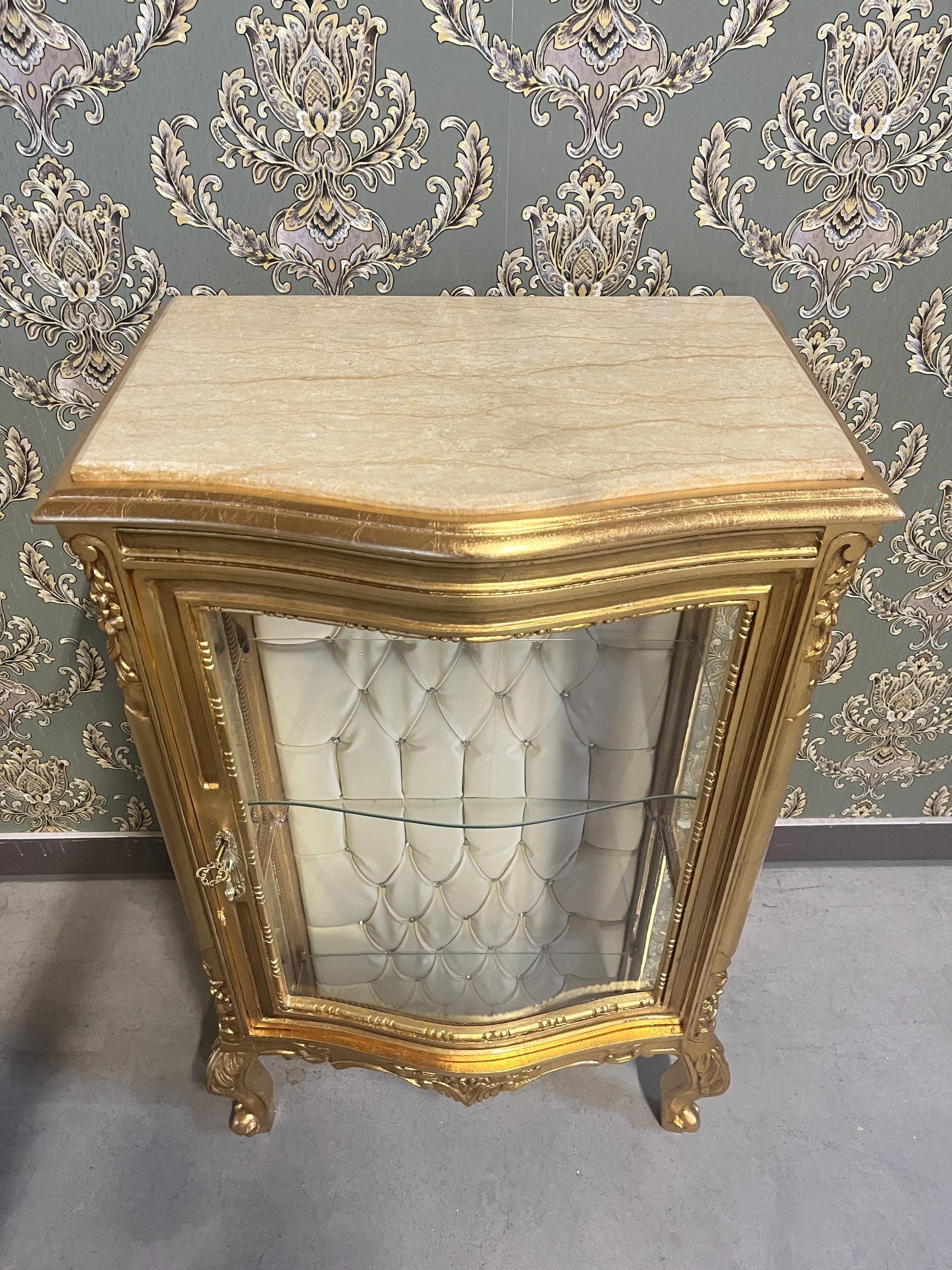 Showcase French Louis Style Display Çabinet in Gold Finish Retro Baroque Antique Style Glass Cabinet for Living Room Home Decor